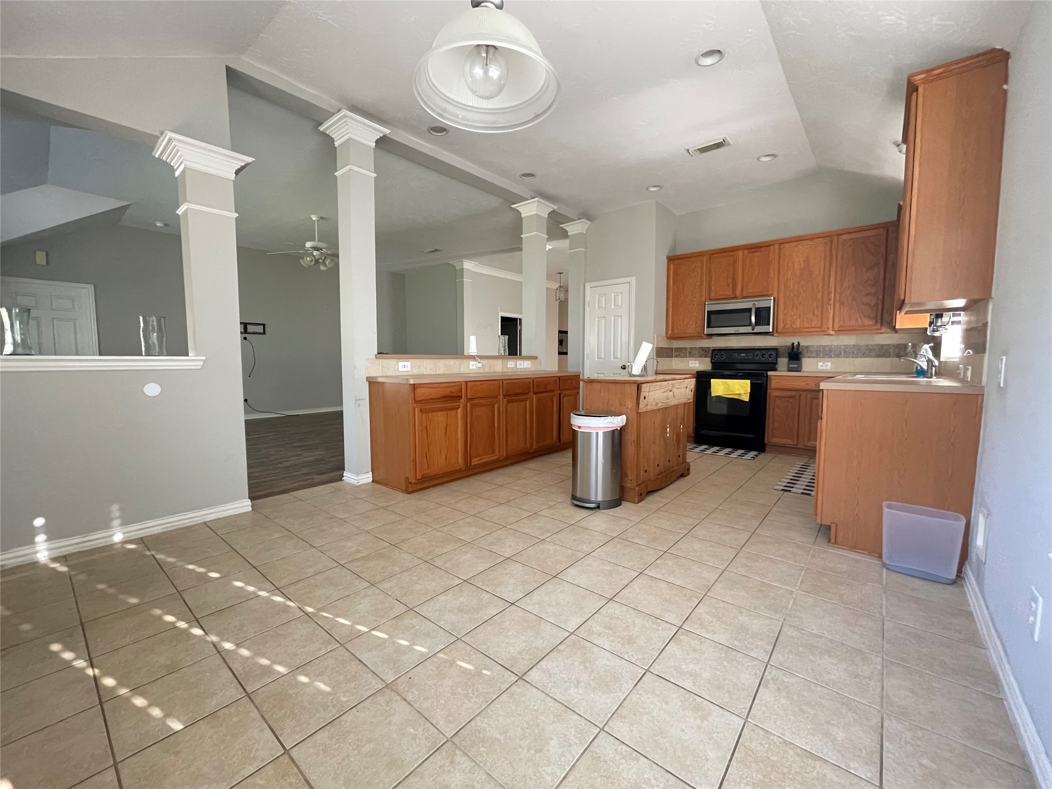 7631 Golden Thistle Lane Property Photo 11