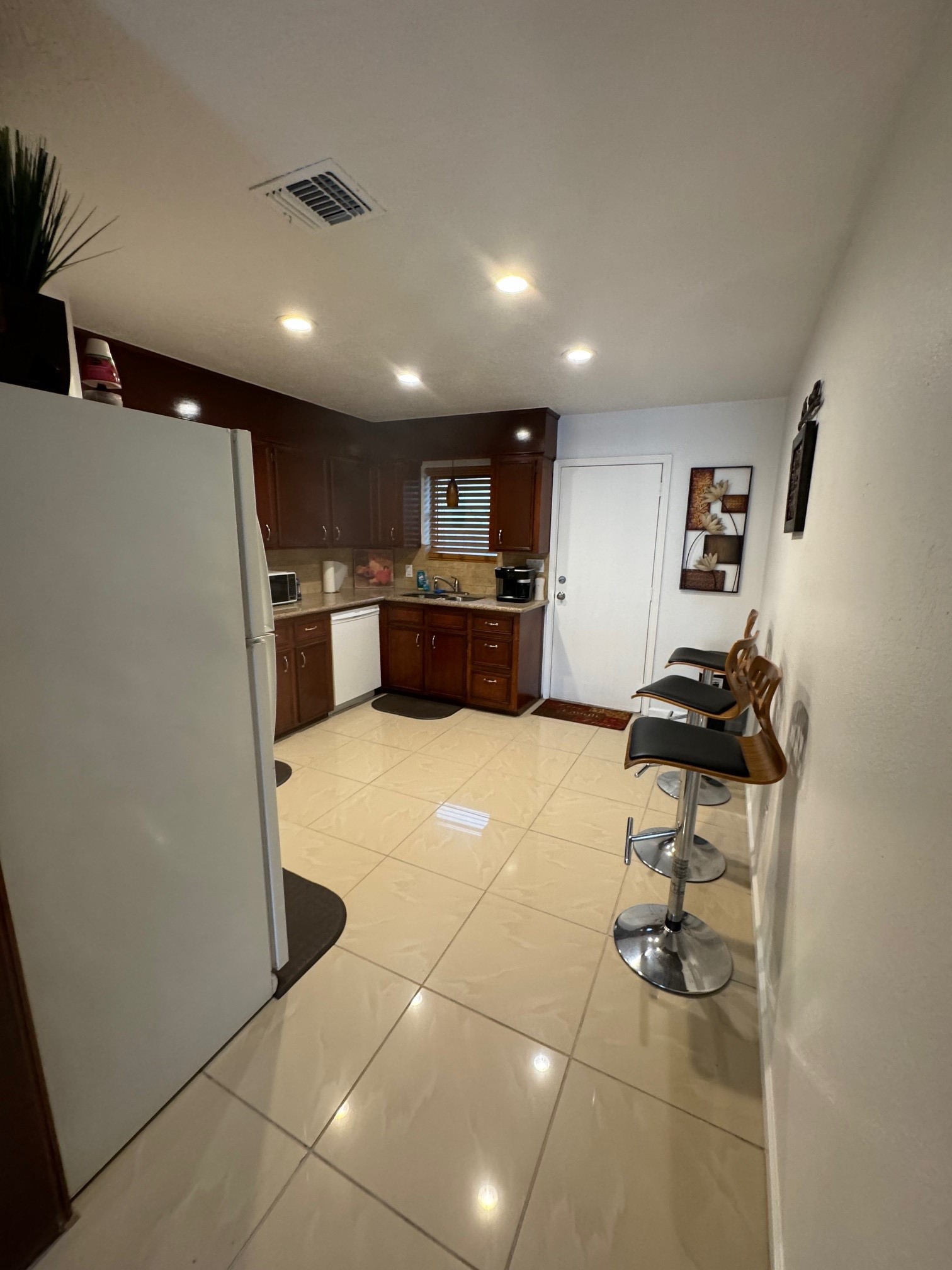 8951 Dirby Street Property Photo 15