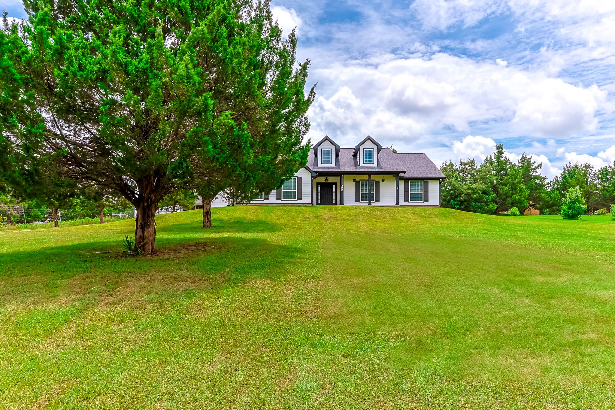 130 Canary Lane Property Photo 3