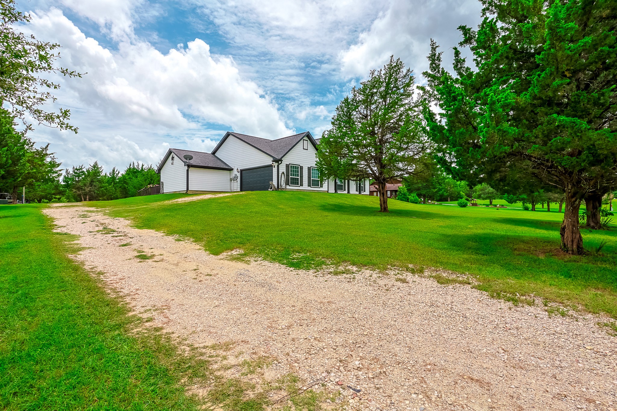 130 Canary Lane Property Photo 4