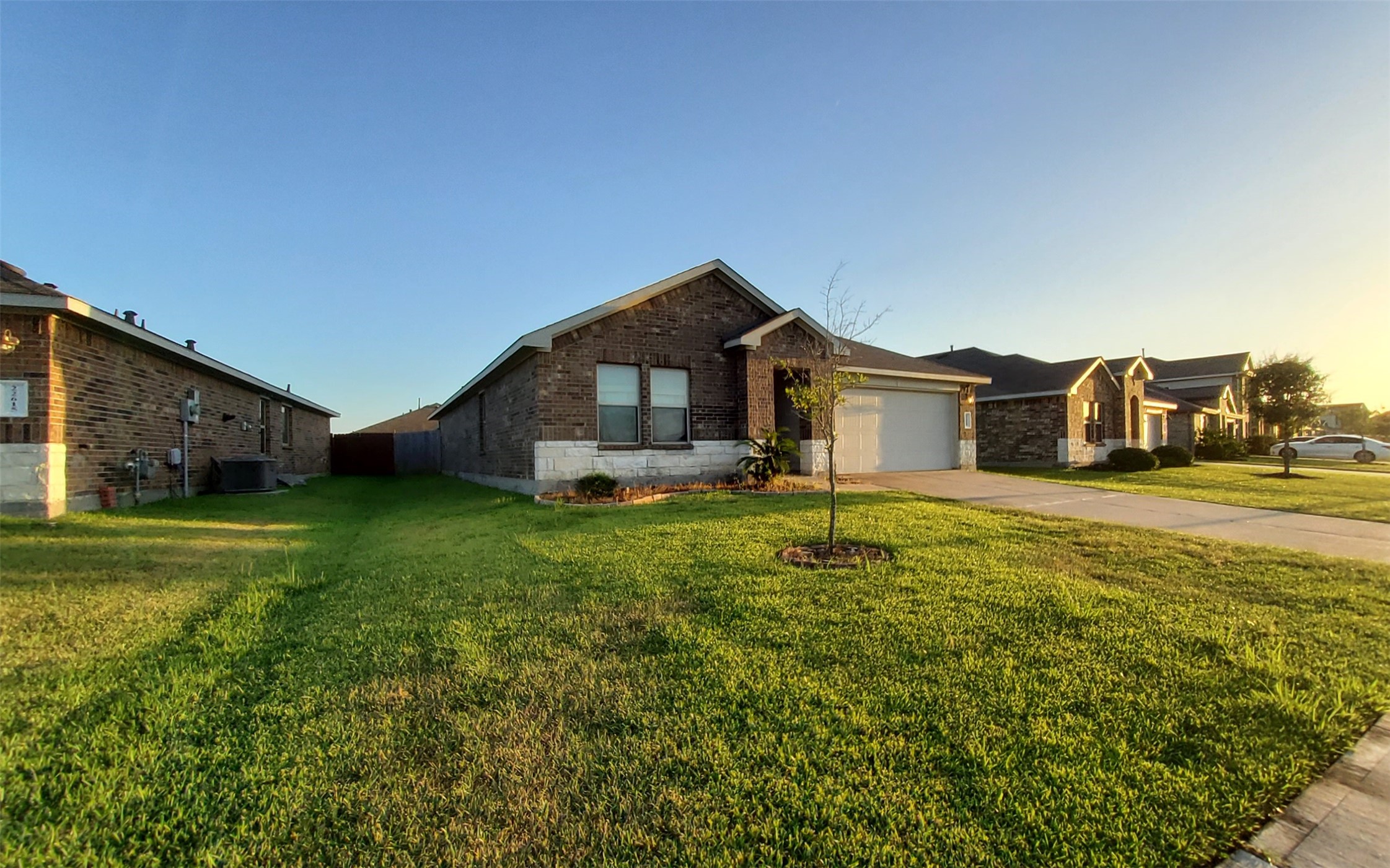 22619 Castello Lakes Drive Property Photo 3