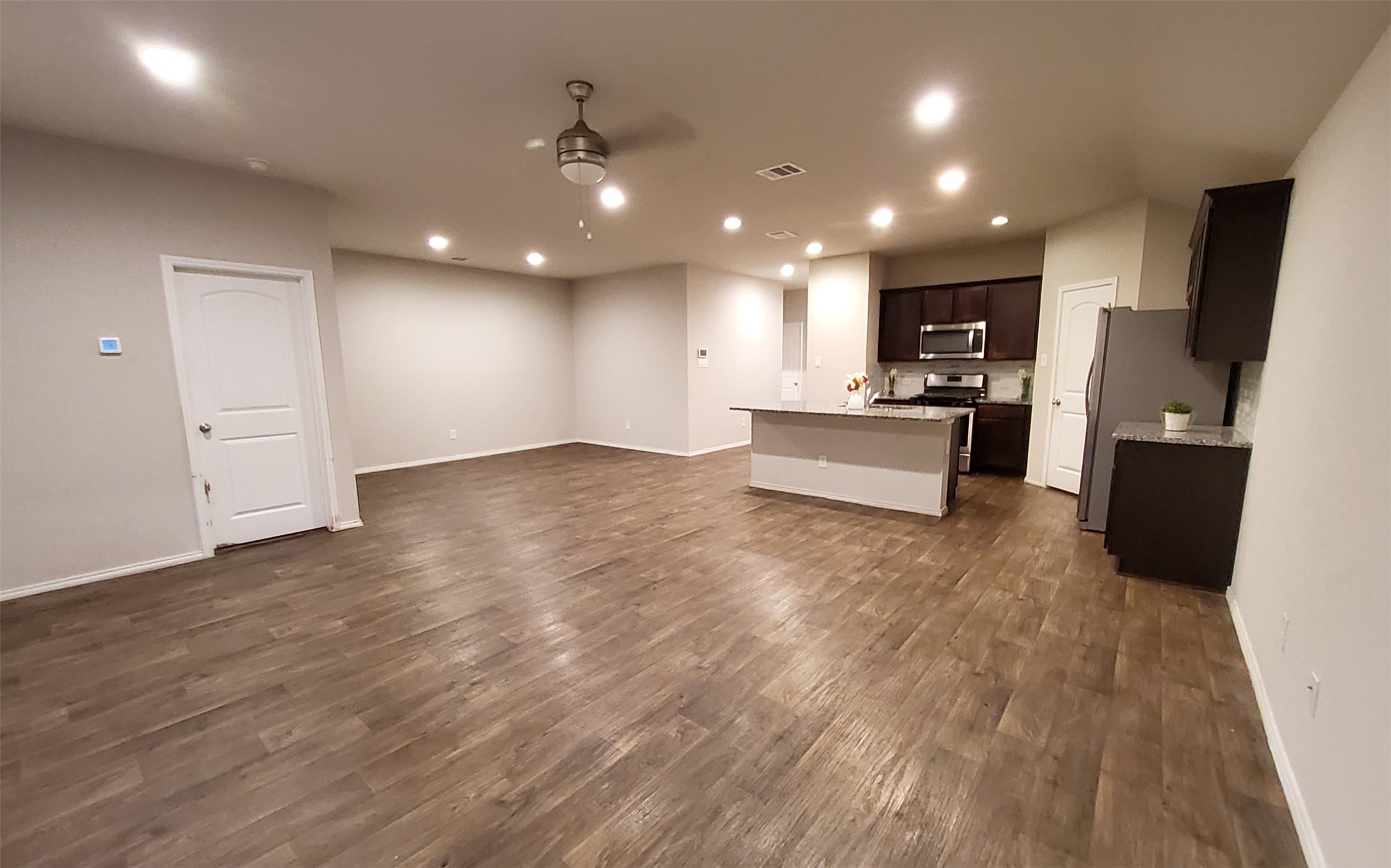 22619 Castello Lakes Drive Property Photo 7