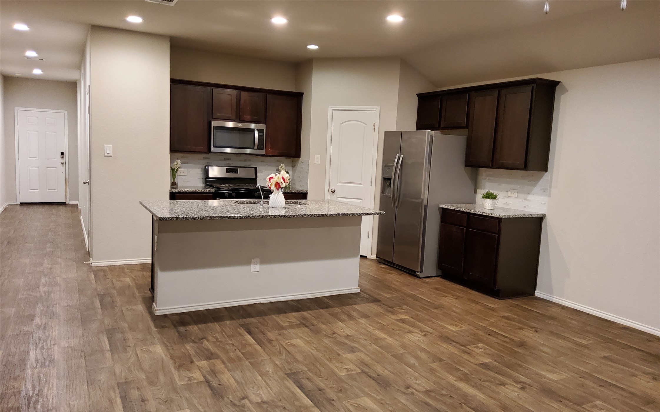 22619 Castello Lakes Drive Property Photo 10