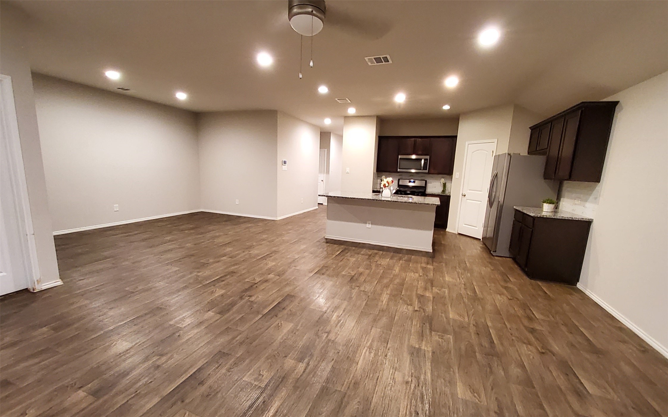 22619 Castello Lakes Drive Property Photo 13