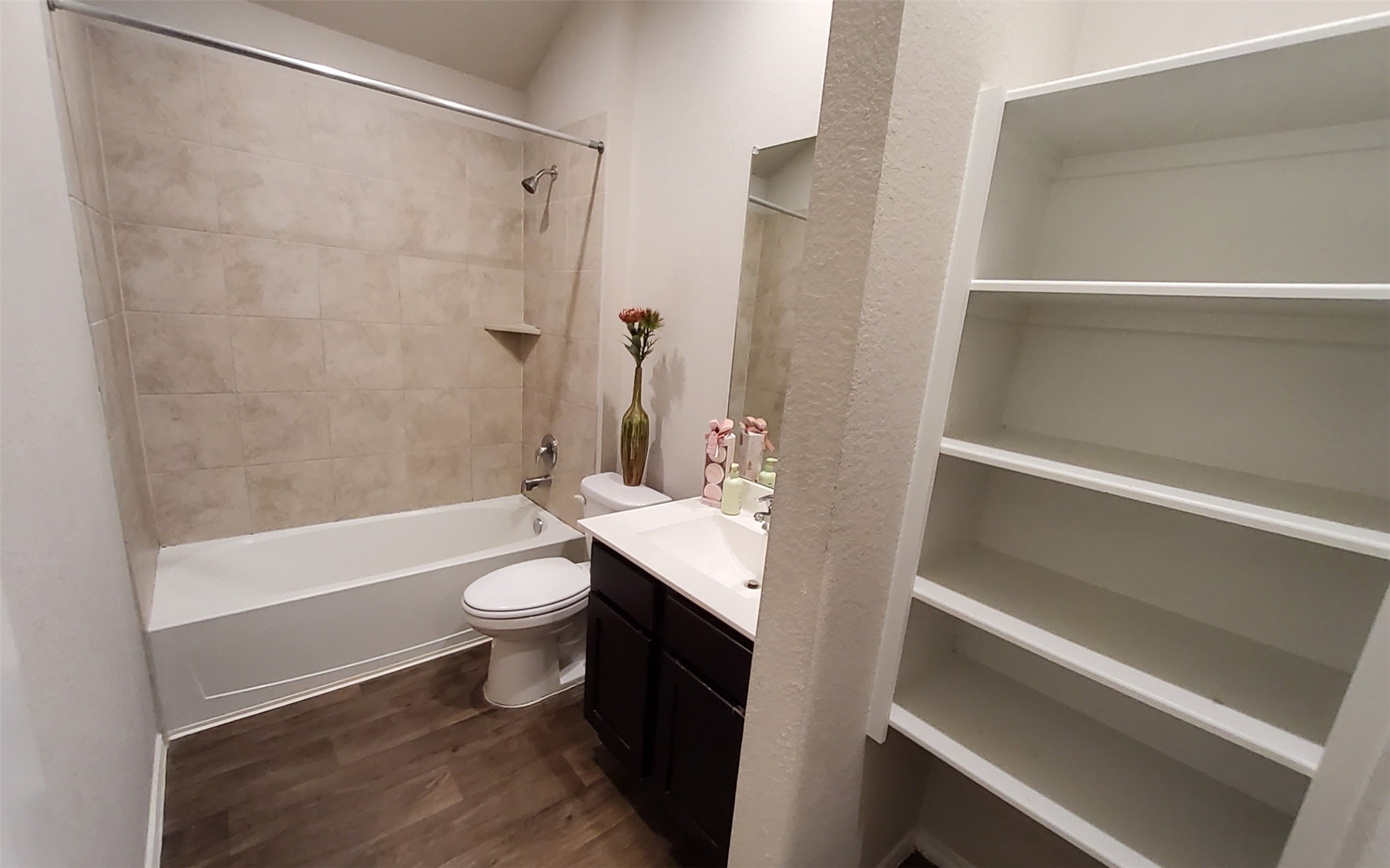 22619 Castello Lakes Drive Property Photo 18