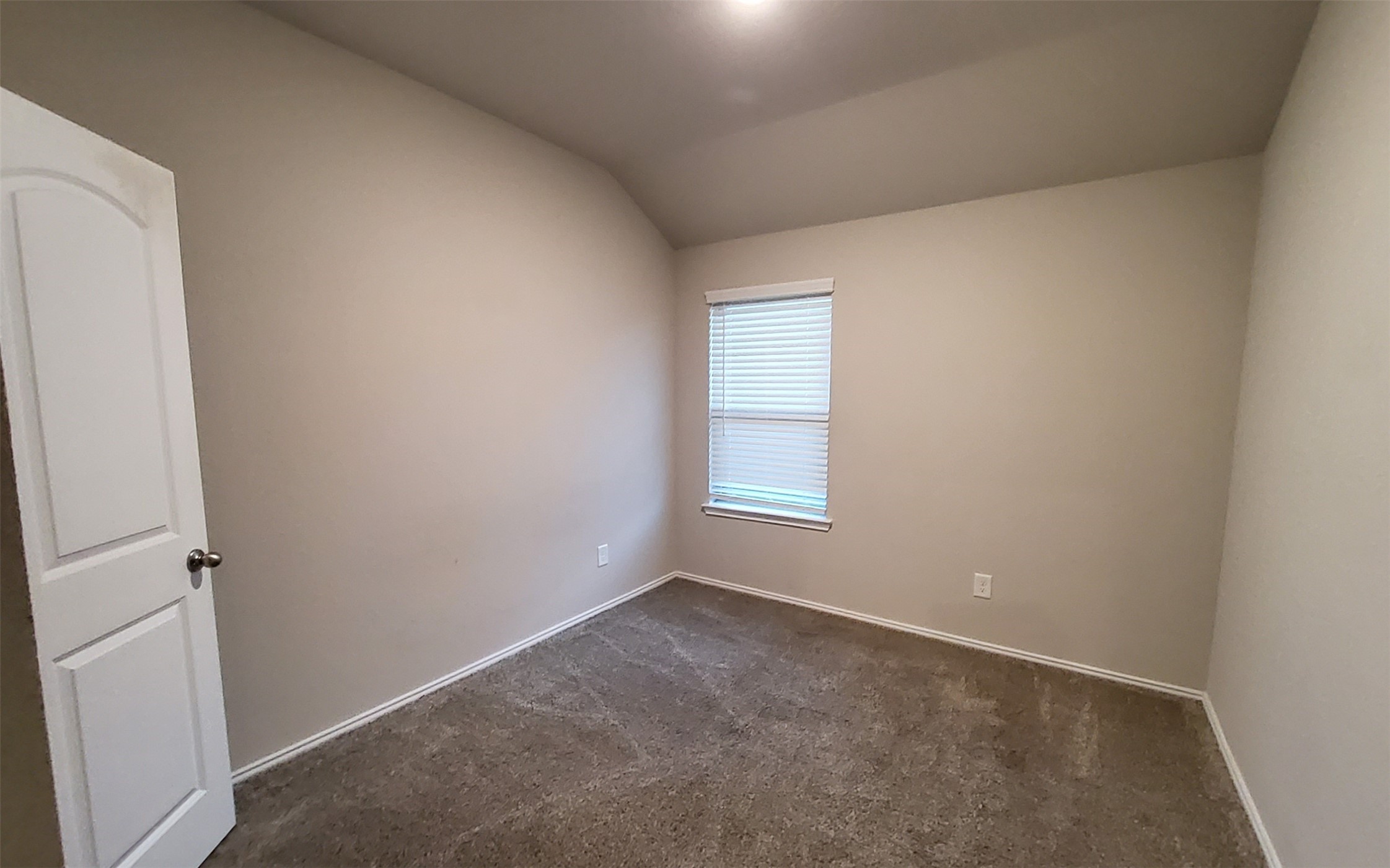 22619 Castello Lakes Drive Property Photo 21