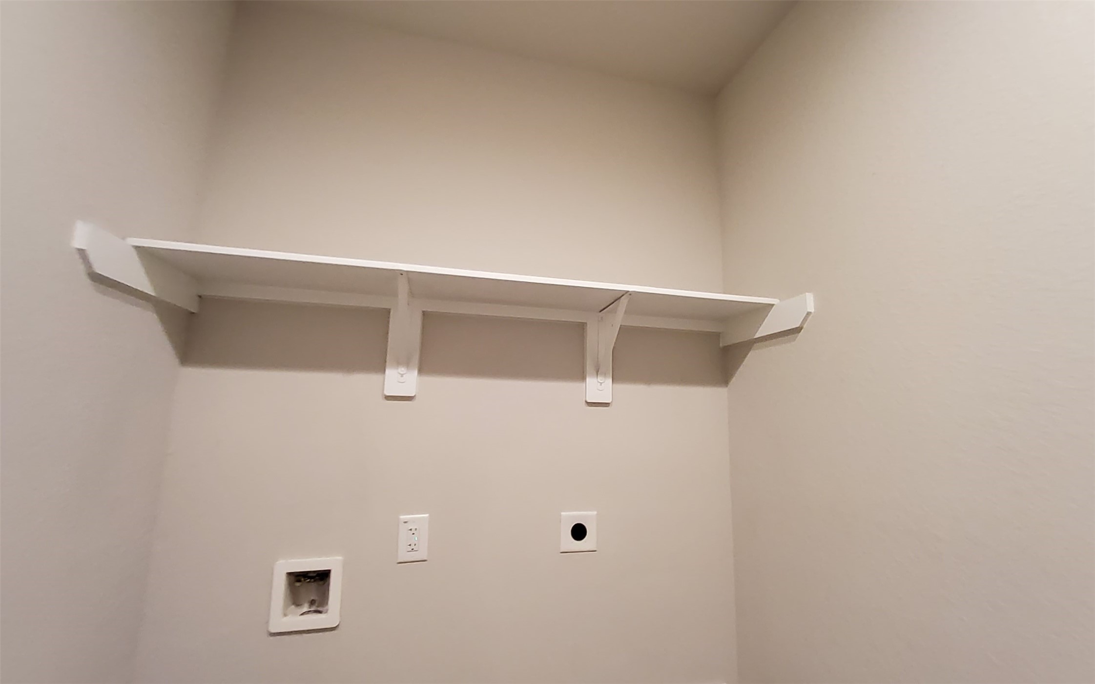 22619 Castello Lakes Drive Property Photo 24
