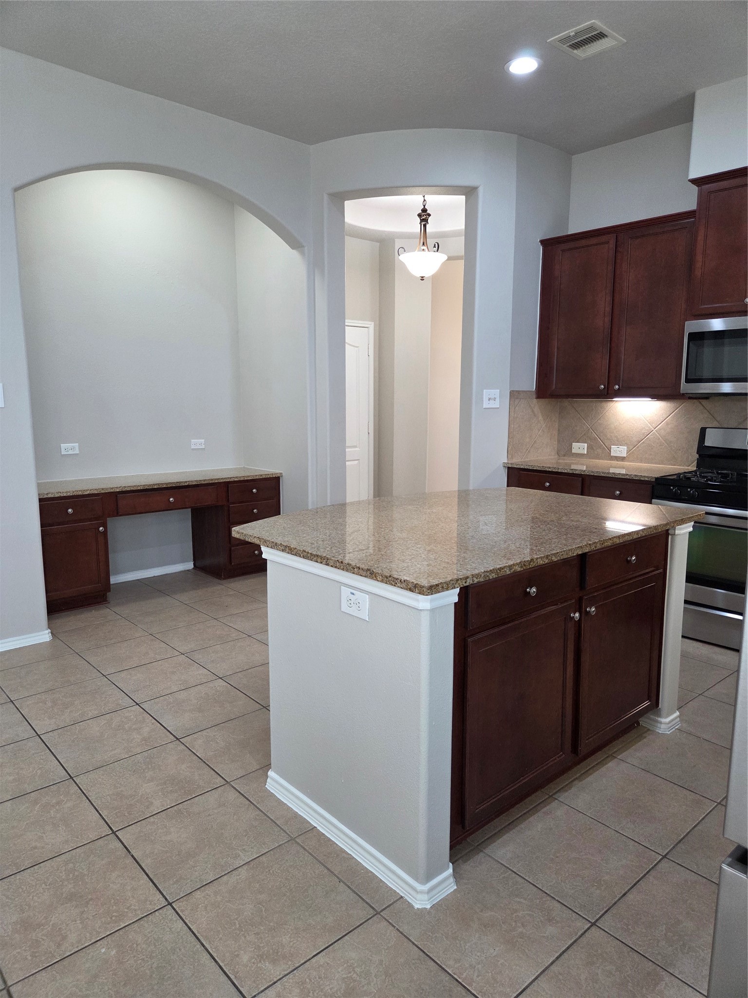 219 Golden Grain Drive Property Photo 4