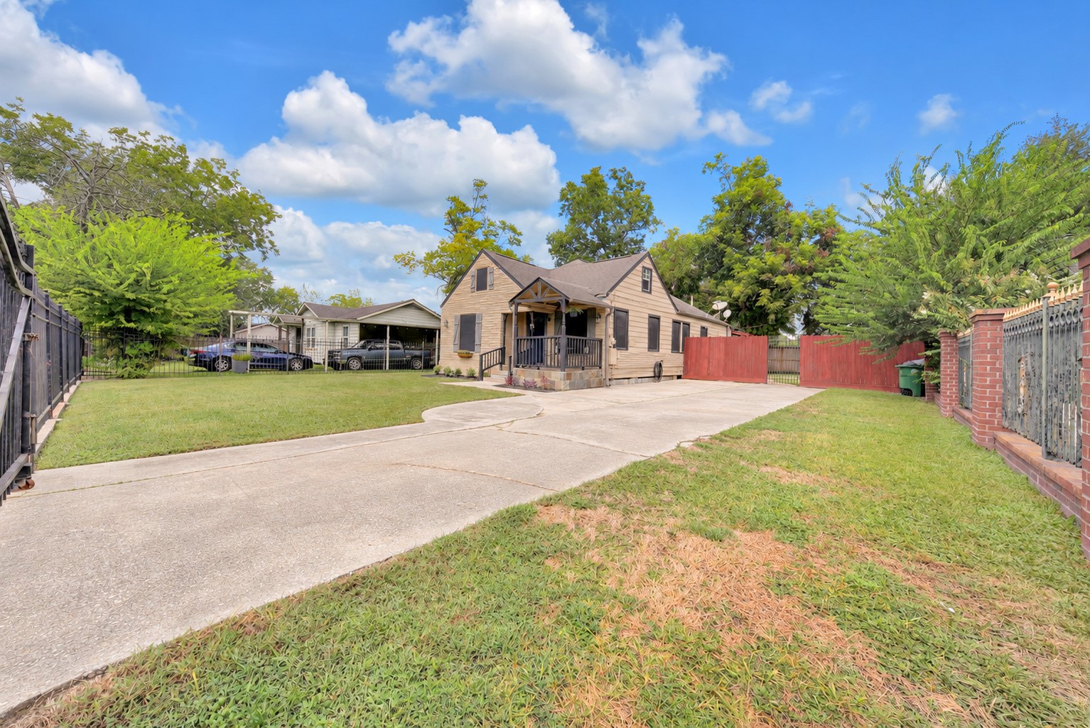 1103 Beckman Street Property Photo 3