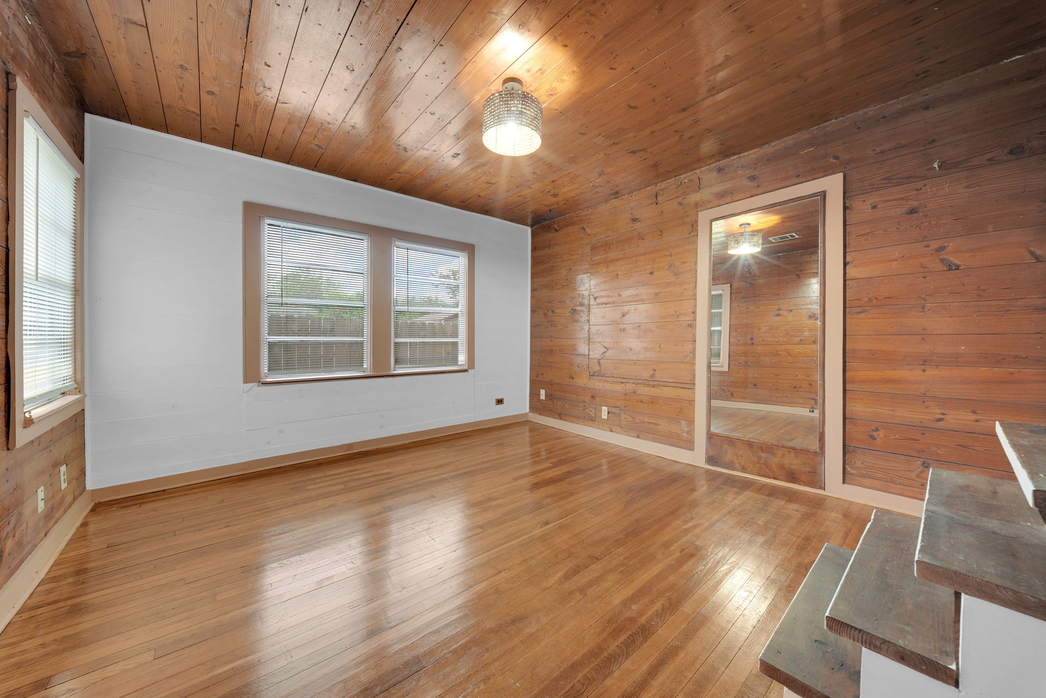 1103 Beckman Street Property Photo 23