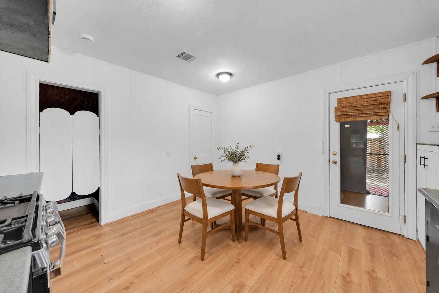 1103 Beckman Street Property Photo 28