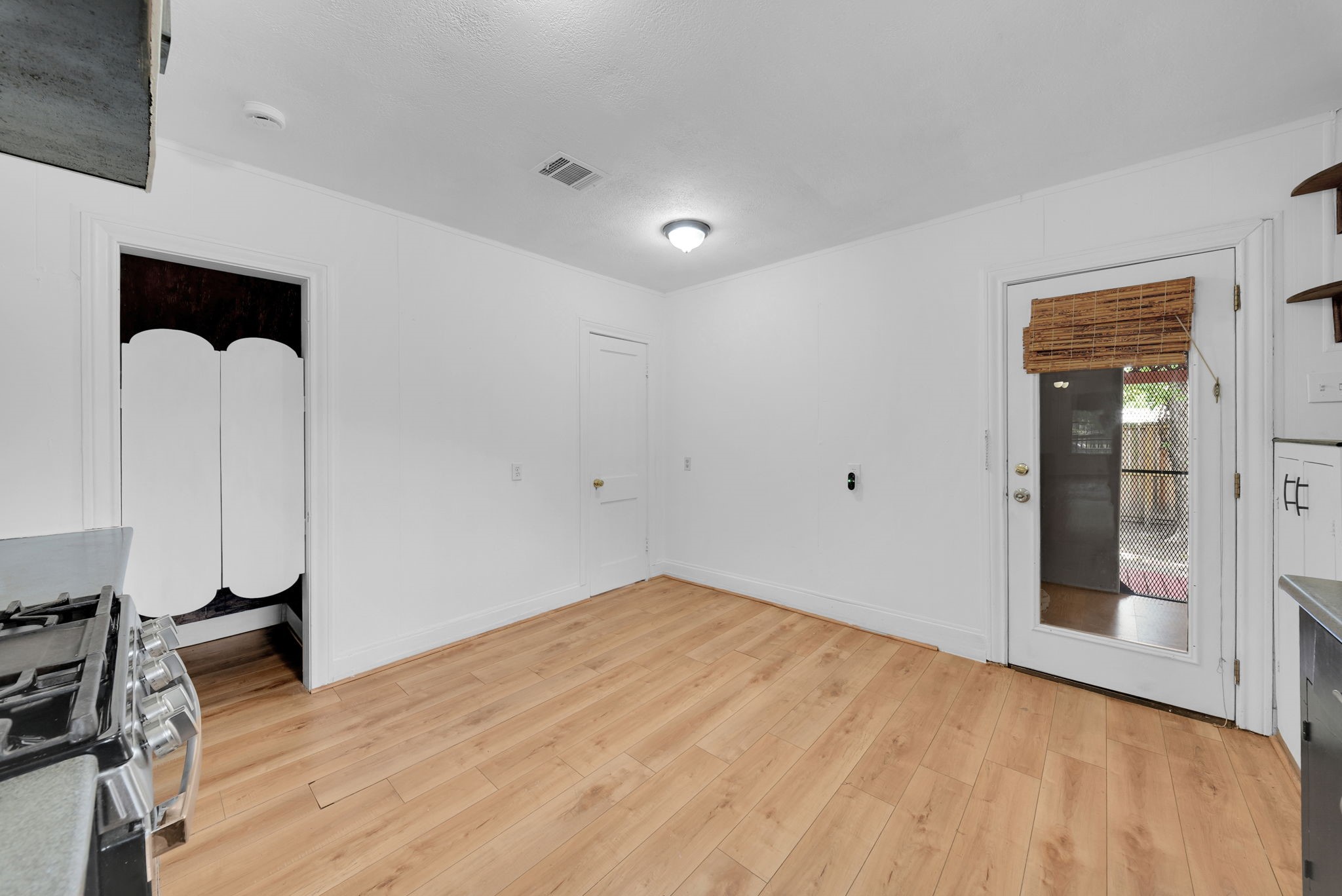 1103 Beckman Street Property Photo 29