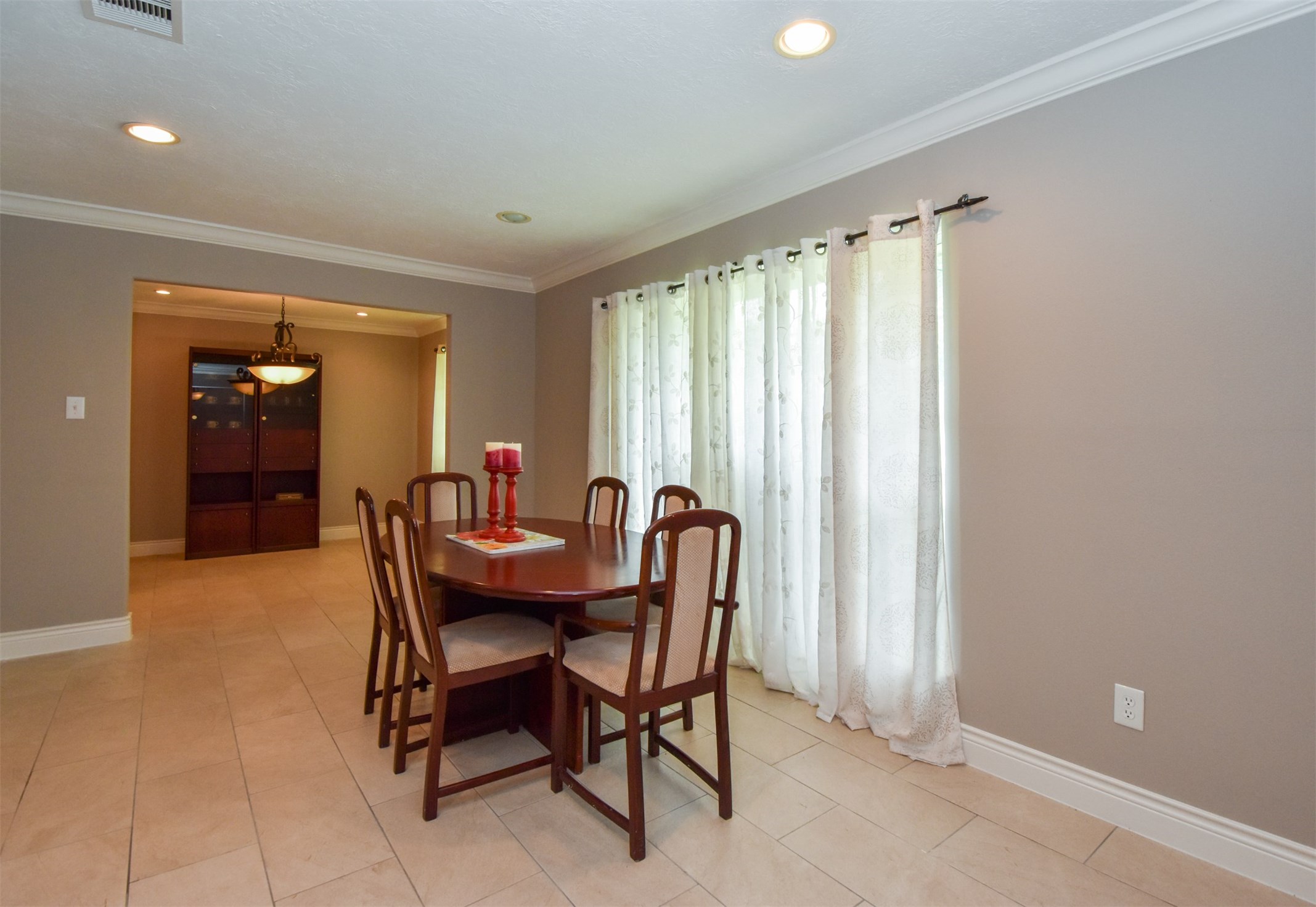 9030 Quebec Drive Property Photo 5