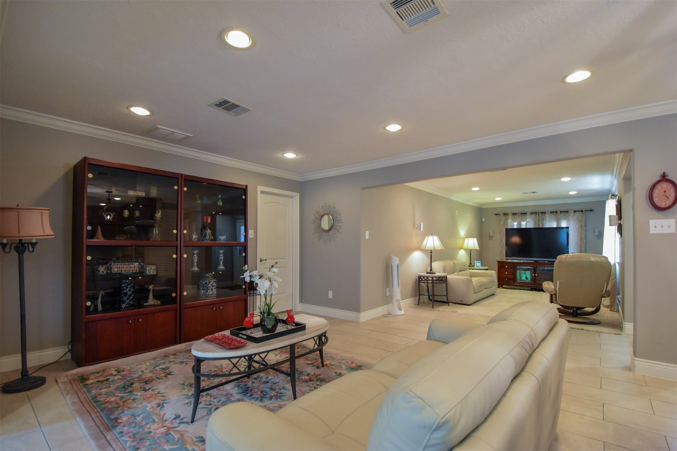 9030 Quebec Drive Property Photo 7