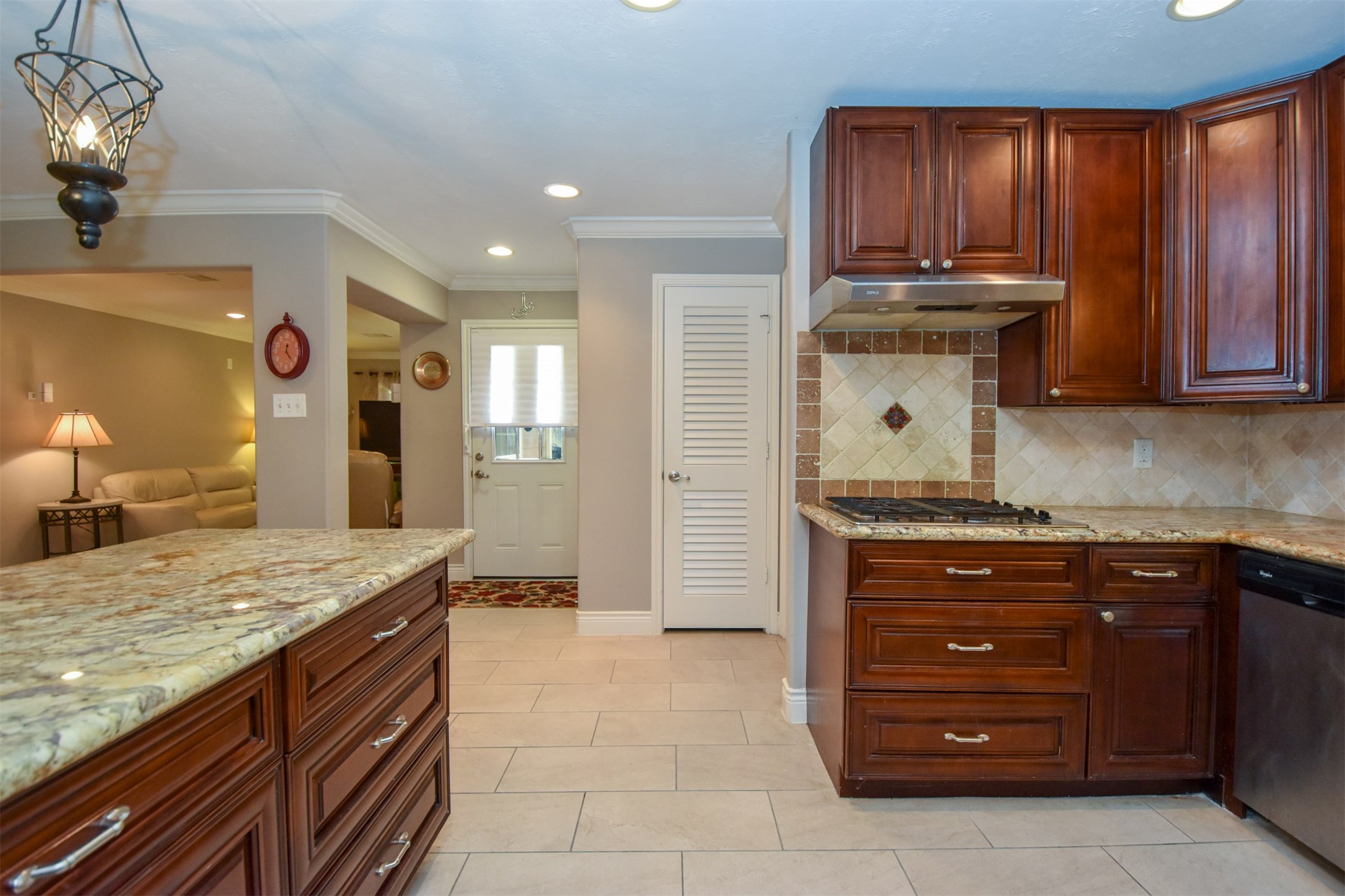 9030 Quebec Drive Property Photo 11