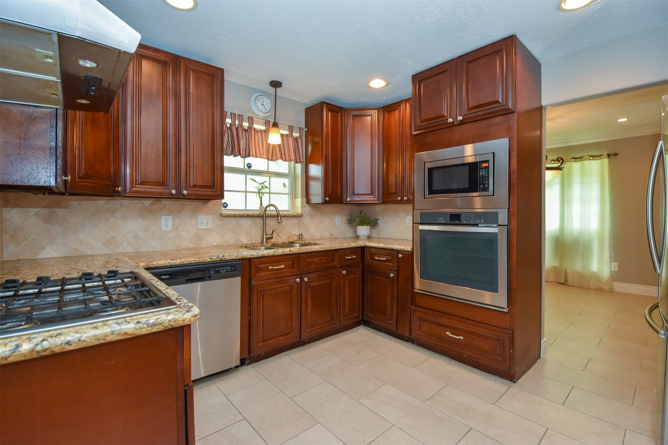 9030 Quebec Drive Property Photo 13