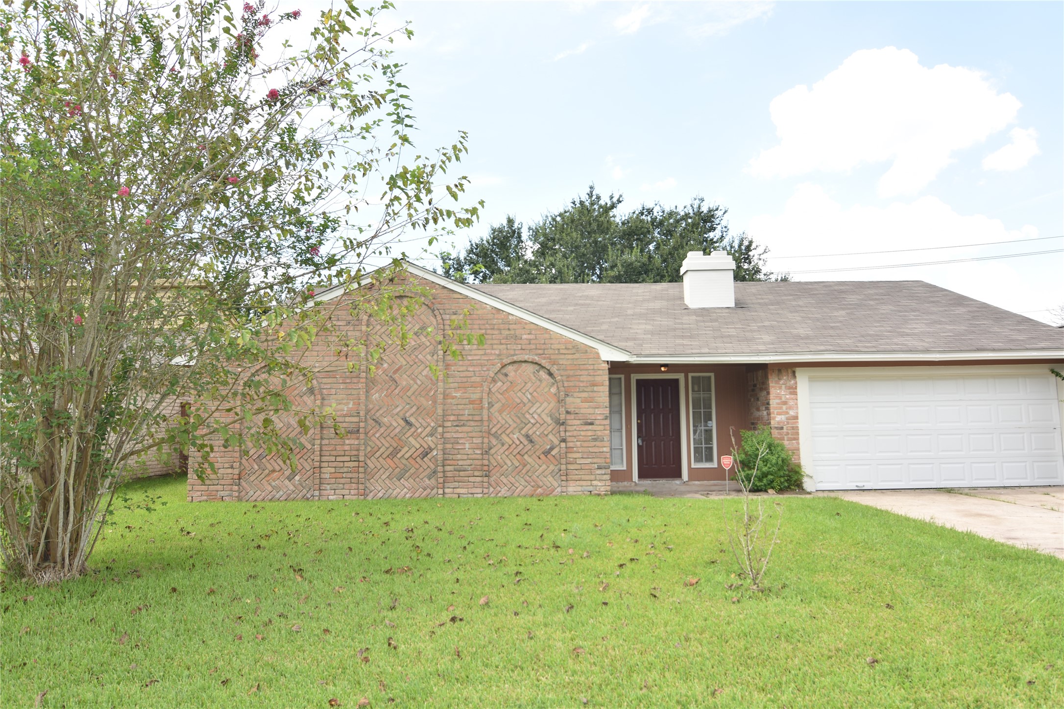 1374 Gentle Bend Drive Property Photo 2