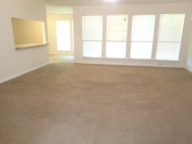 1374 Gentle Bend Drive Property Photo 5