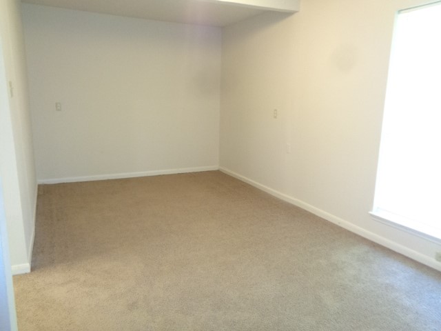 1374 Gentle Bend Drive Property Photo 6