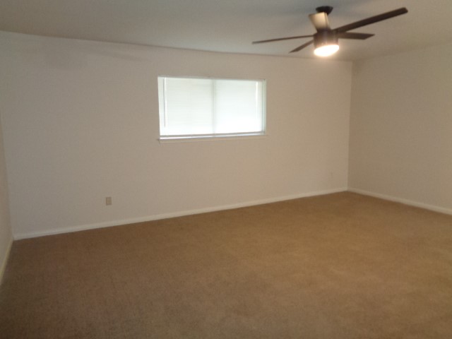 1374 Gentle Bend Drive Property Photo 14