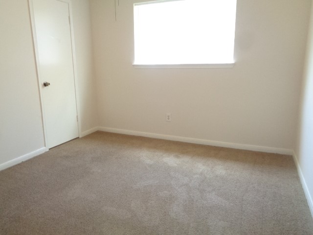 1374 Gentle Bend Drive Property Photo 17