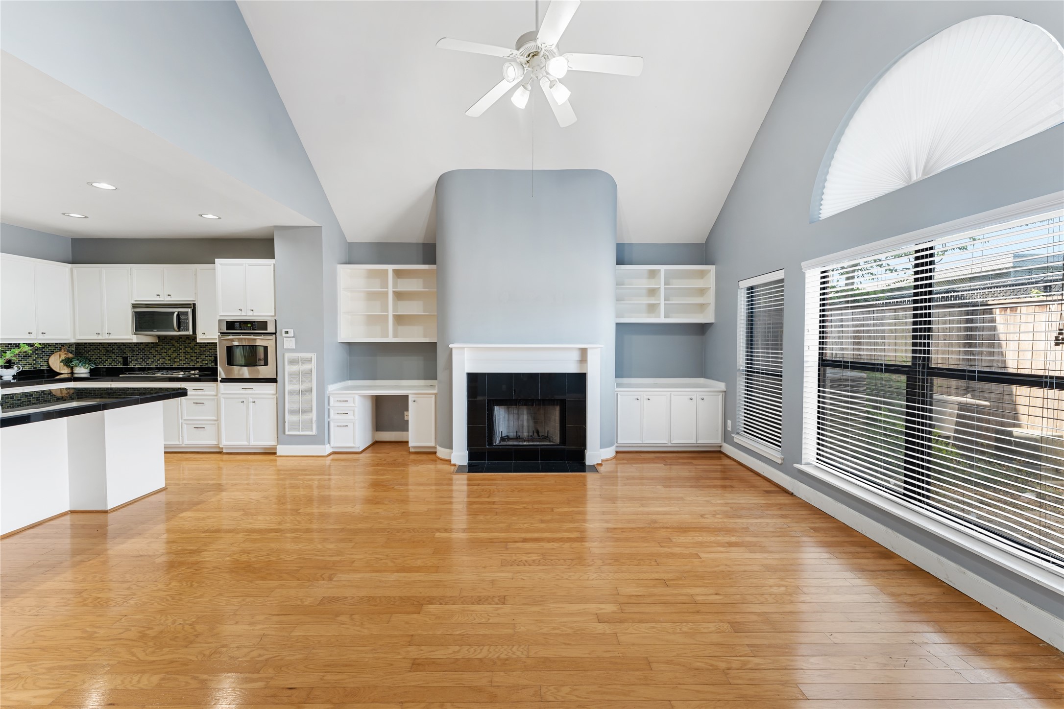 9822 Marlink Property Photo 3