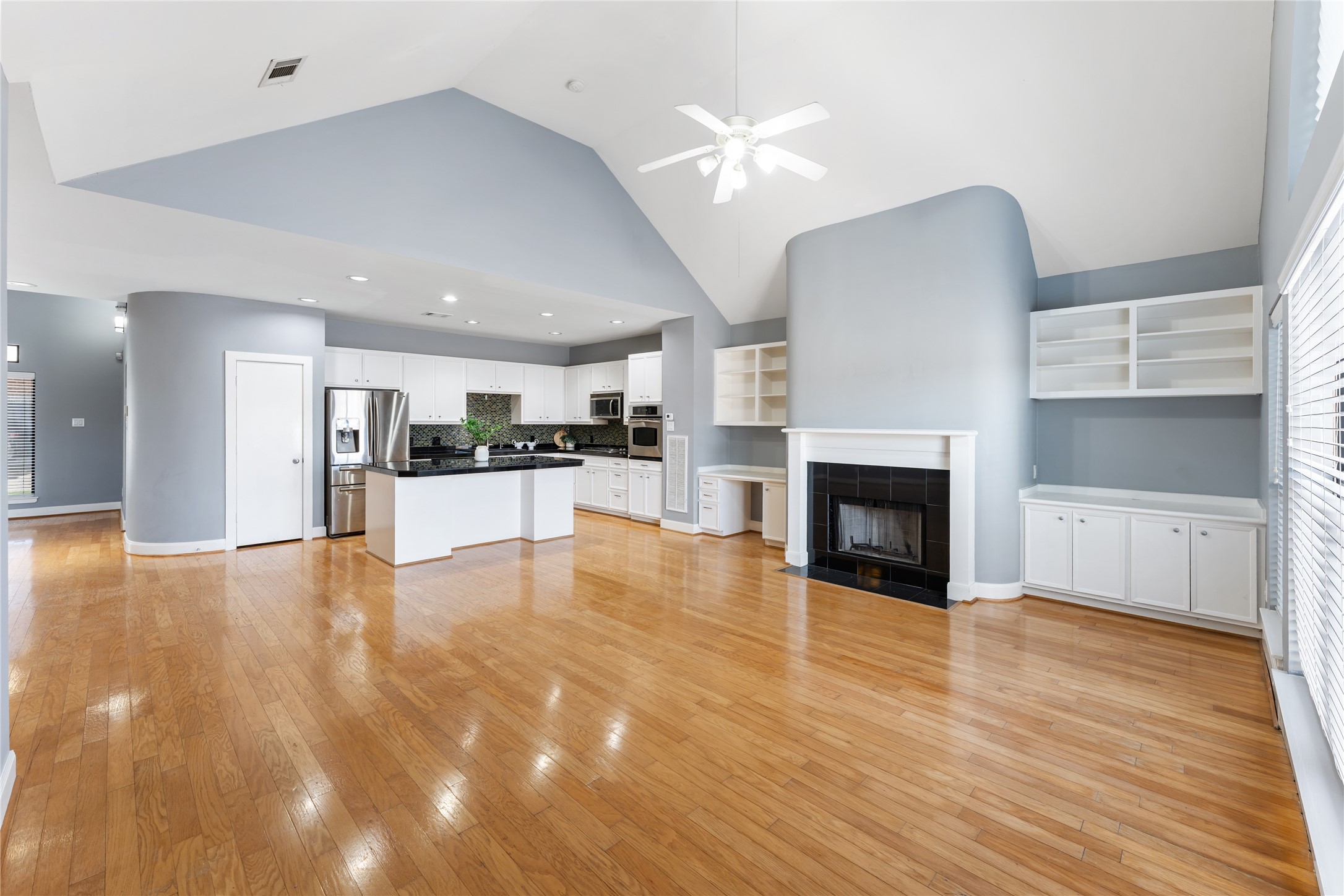 9822 Marlink Property Photo 4