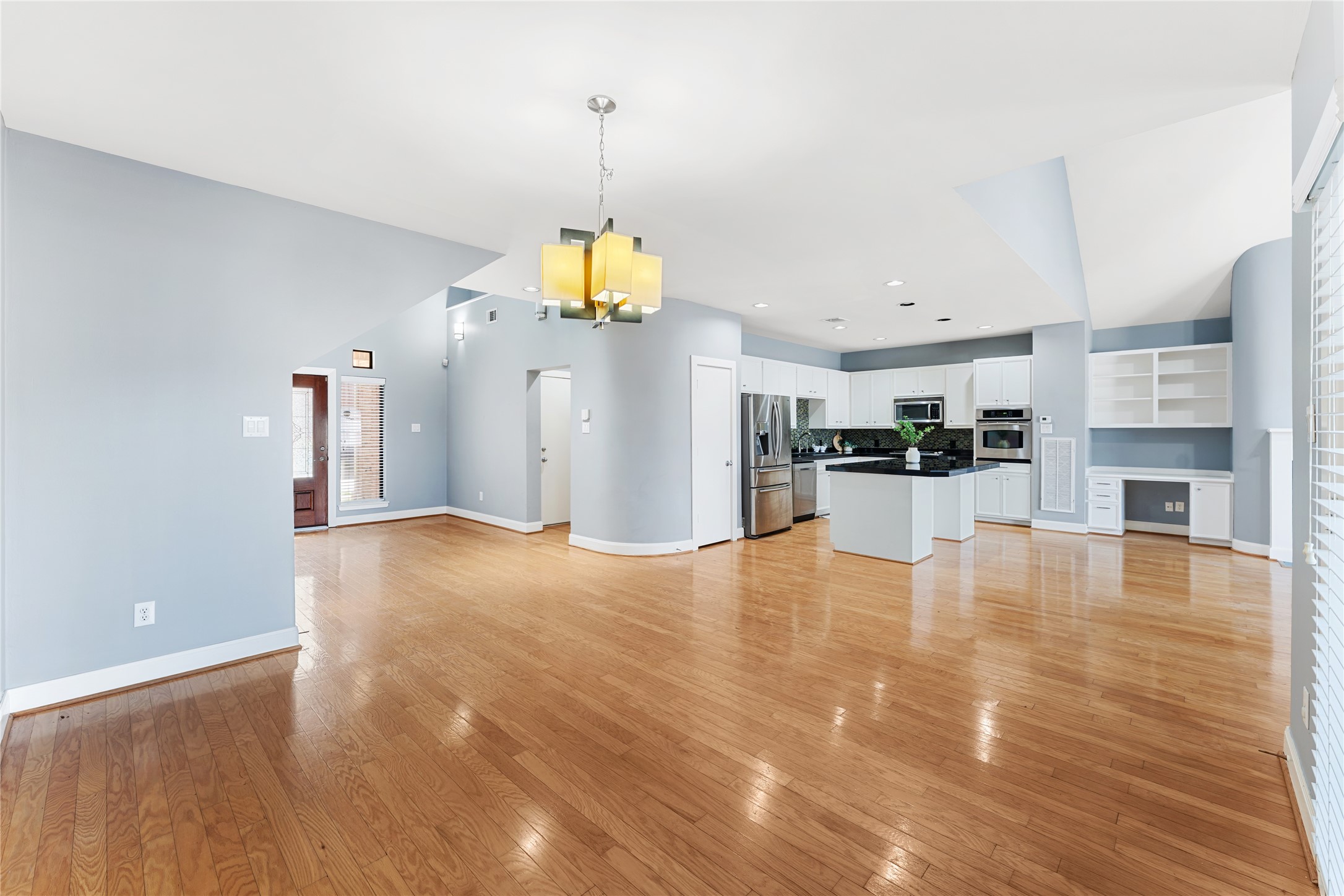 9822 Marlink Property Photo 10