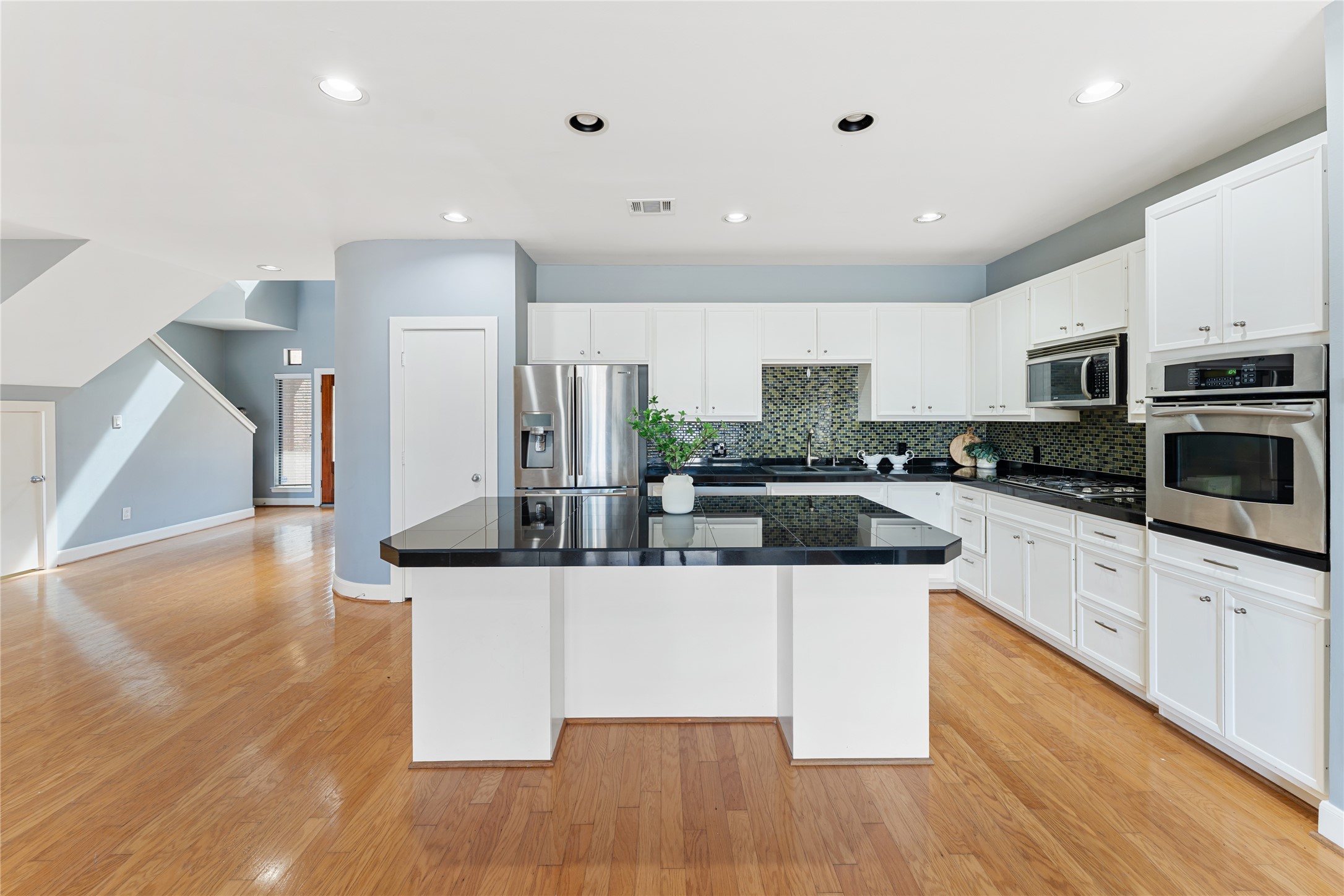 9822 Marlink Property Photo 12