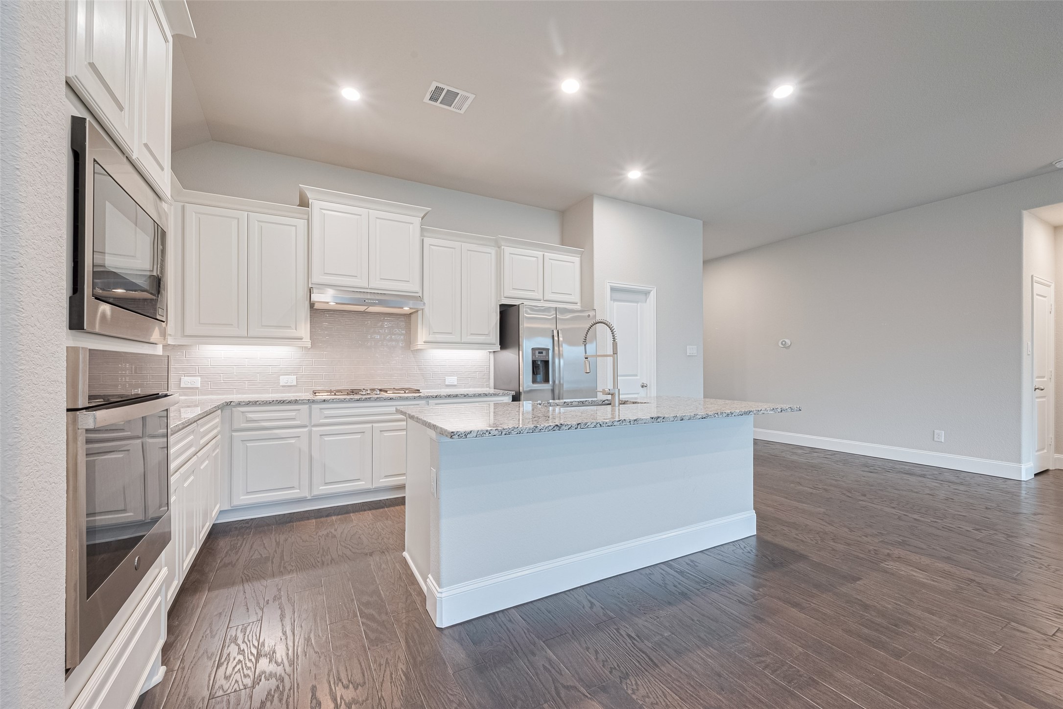 22092 Volante Drive Property Photo 13