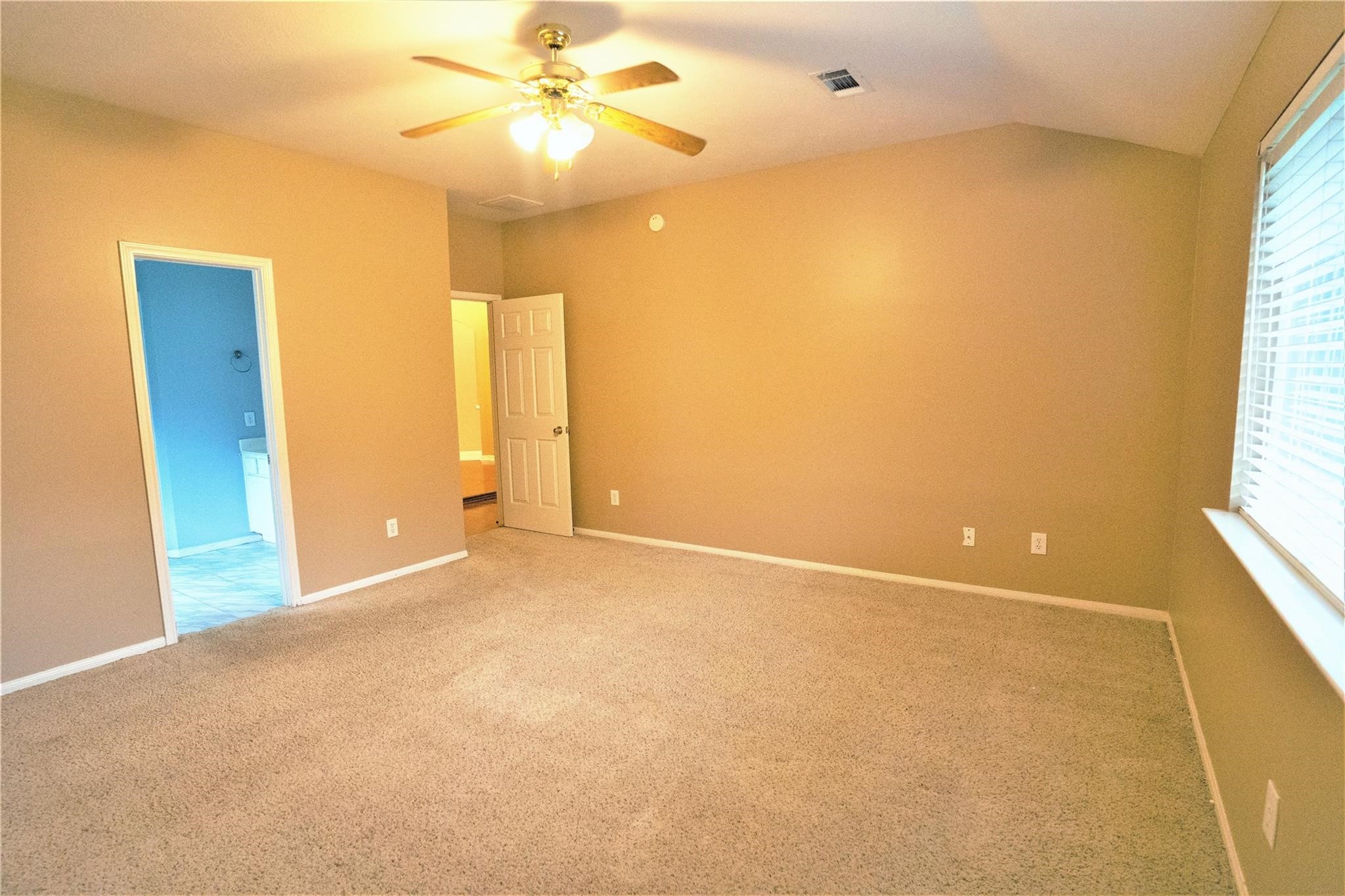 16807 Dunbar Grove Court Property Photo 8