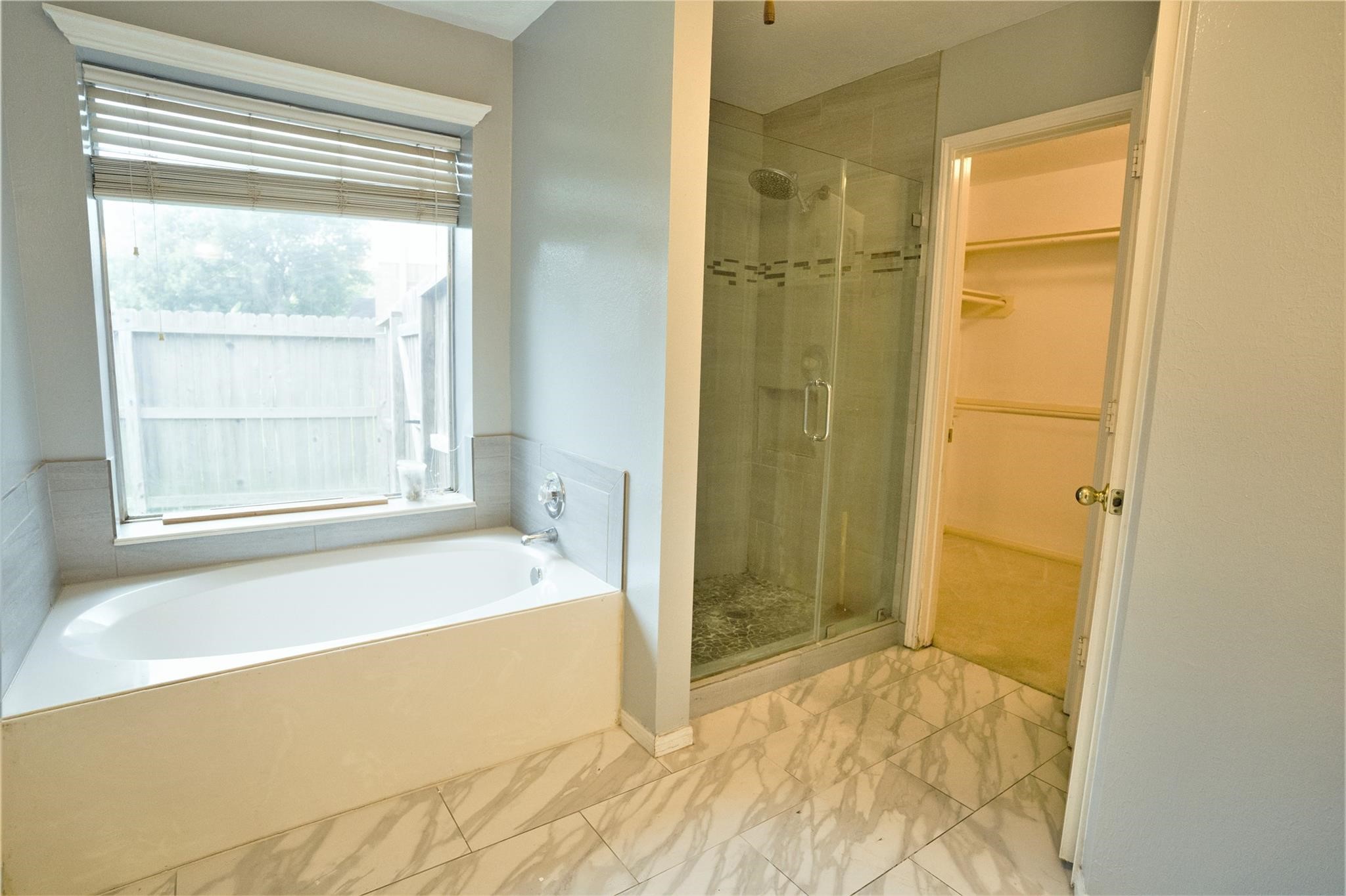 16807 Dunbar Grove Court Property Photo 9