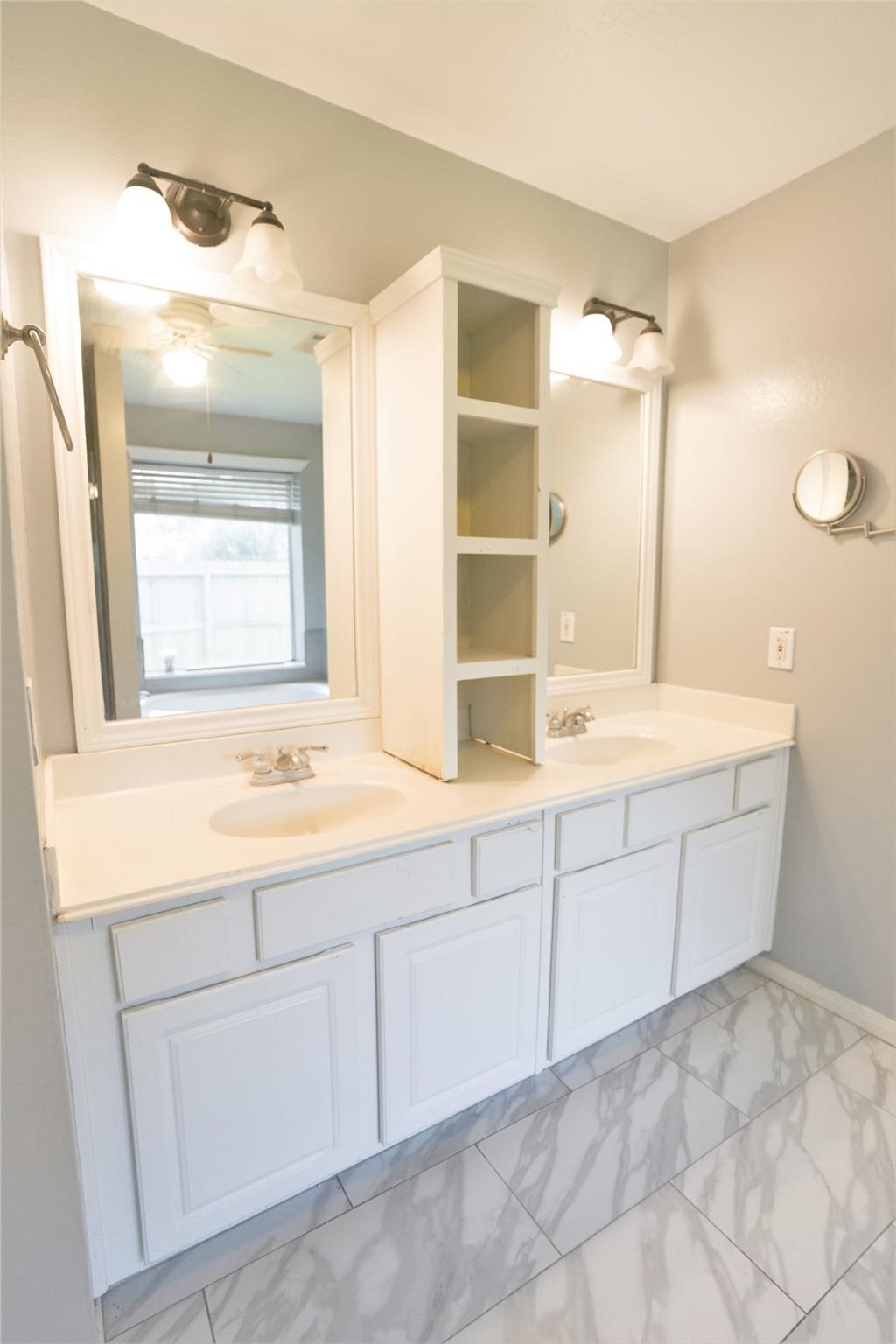 16807 Dunbar Grove Court Property Photo 10