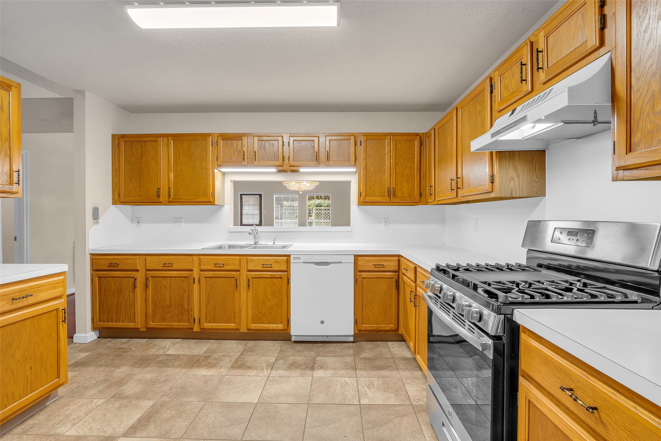 3310 Country Meadows Court Property Photo 7