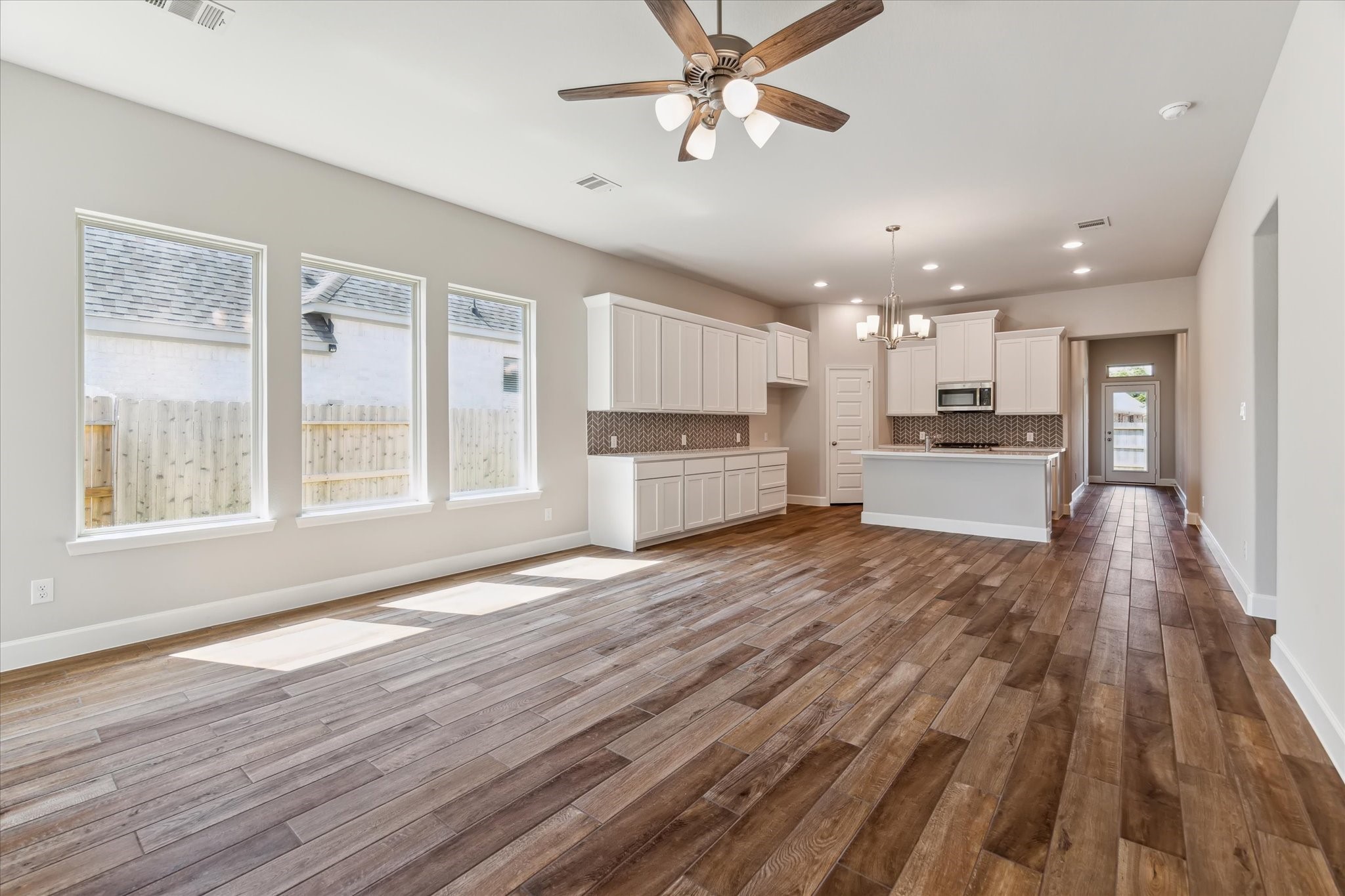 1309 Wicklow Forest Street Property Photo 6