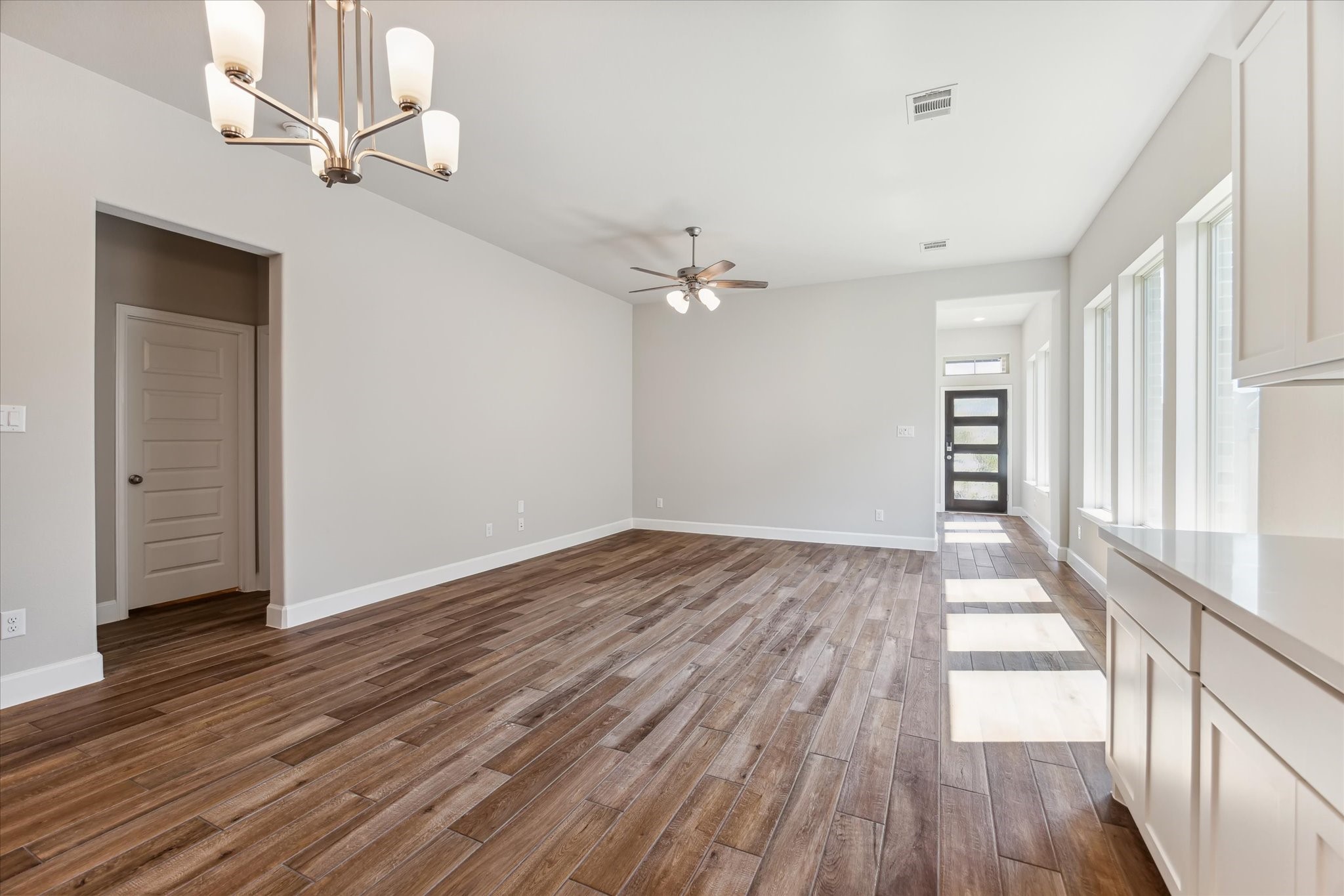 1309 Wicklow Forest Street Property Photo 10
