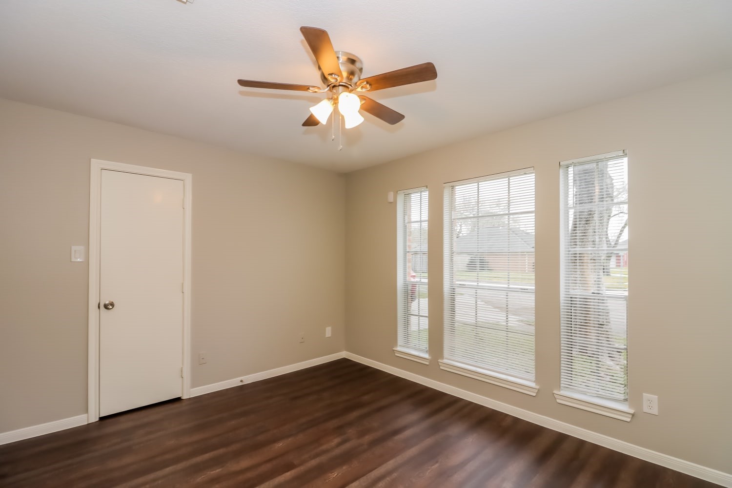 8318 Black Pool Street Property Photo 5