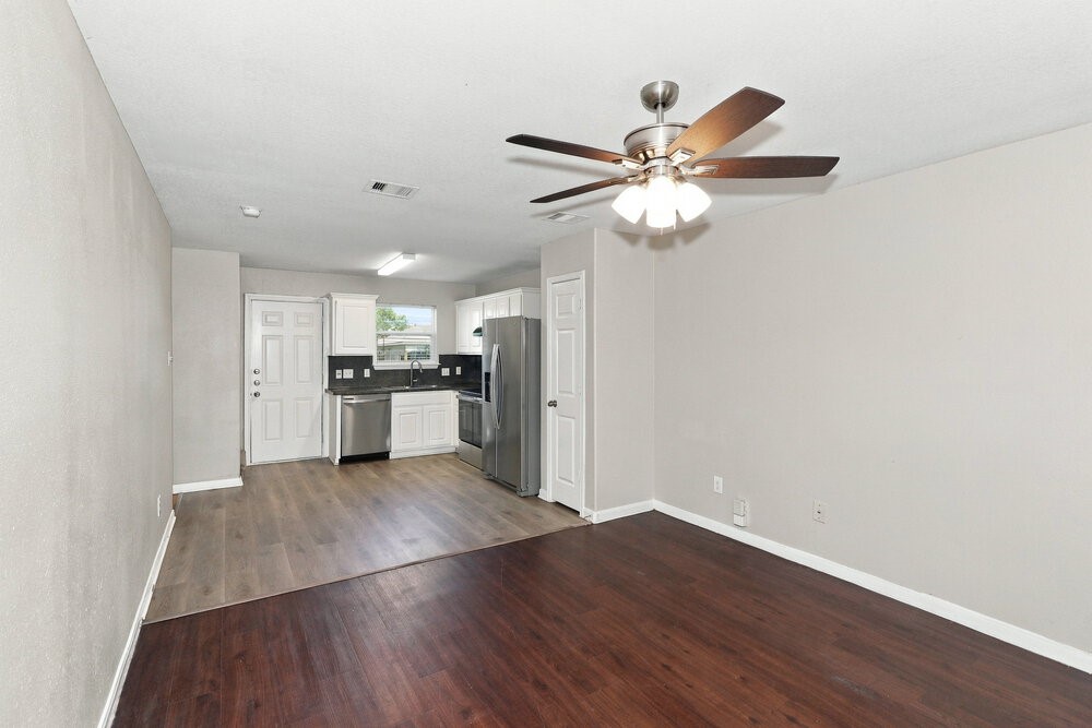 3922 Hollow Cove Lane Property Photo 5