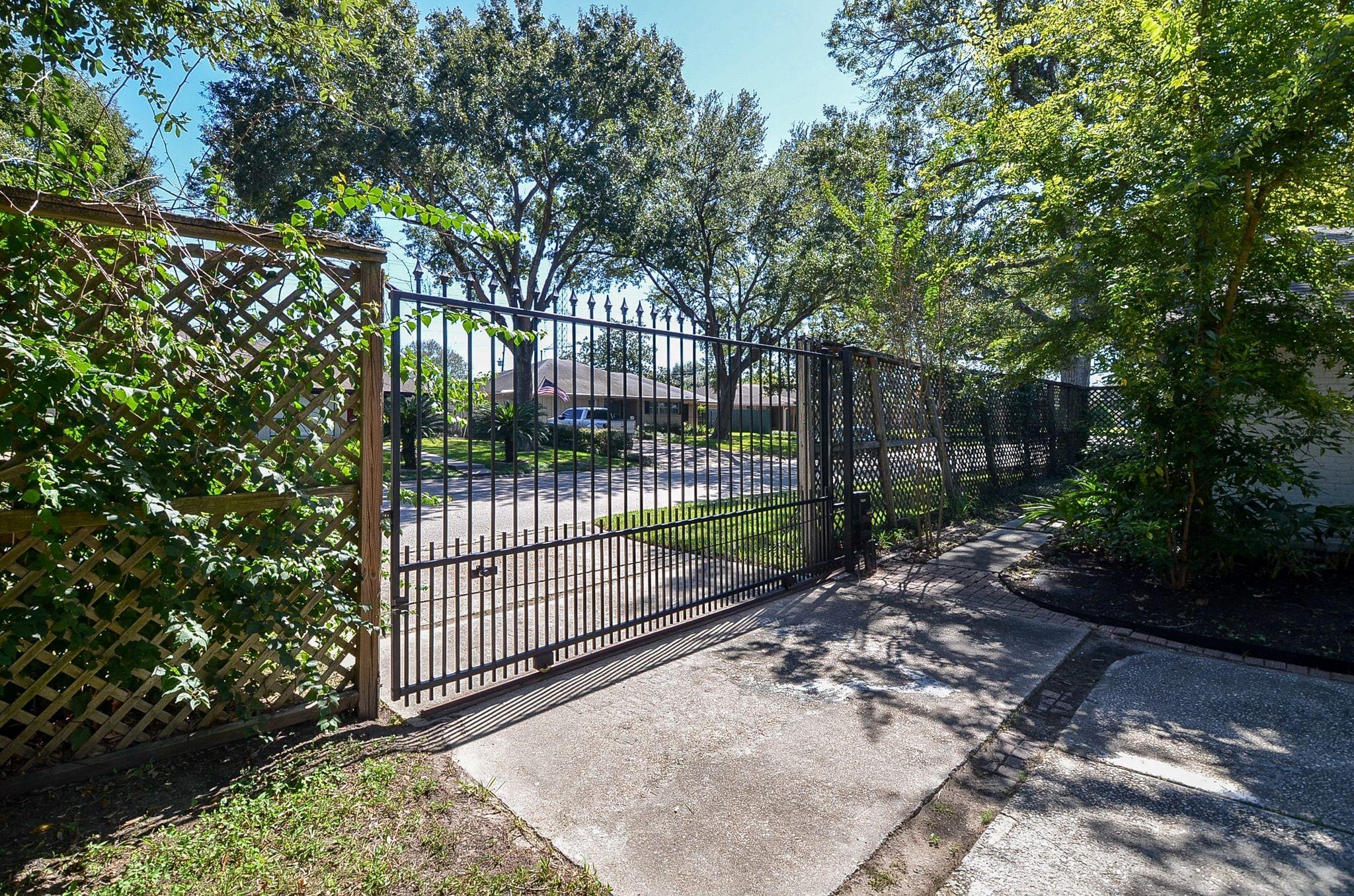 4302 Mcdermed Drive Property Photo 47