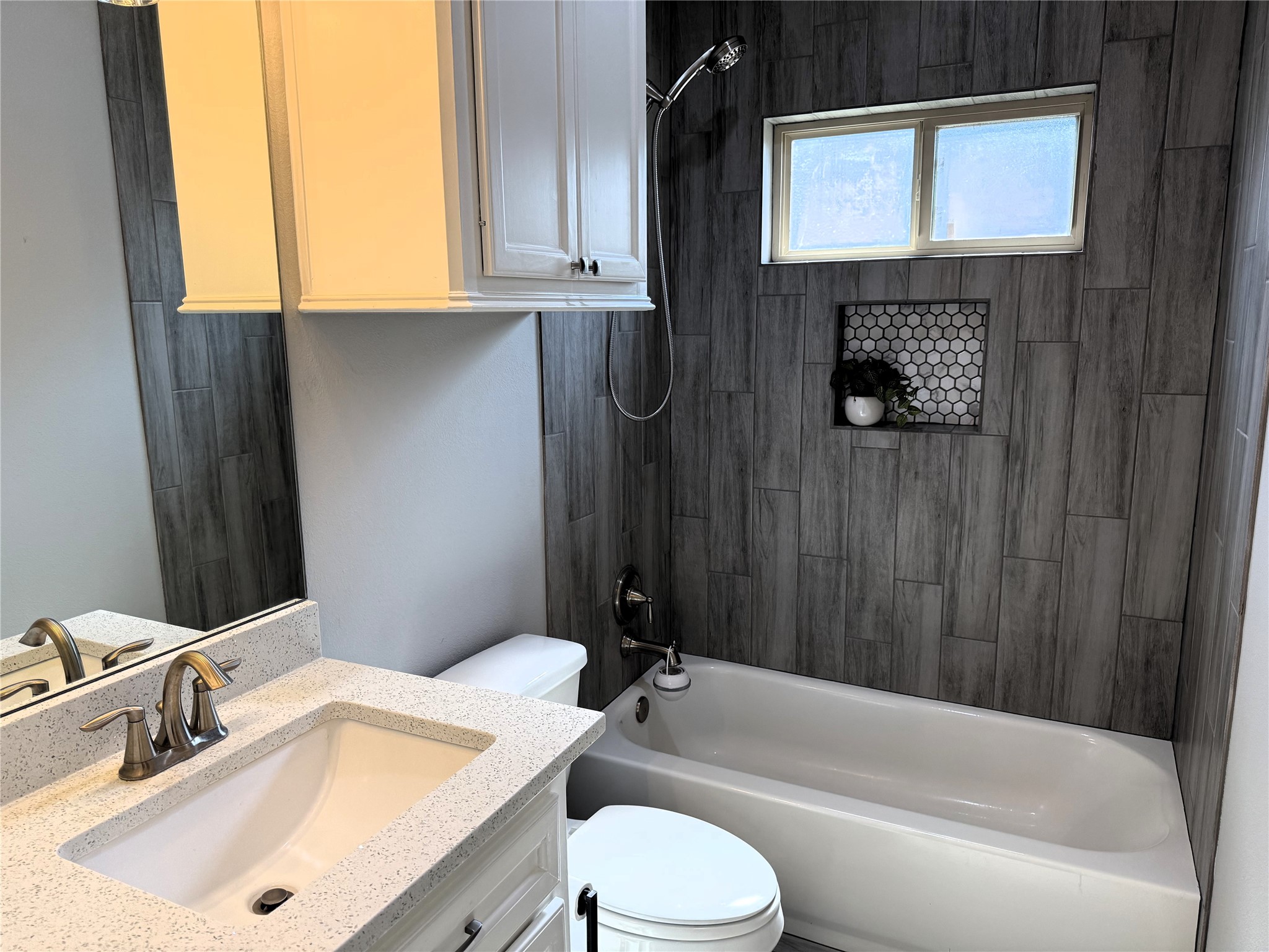 162 County Road 2221 Property Photo 9