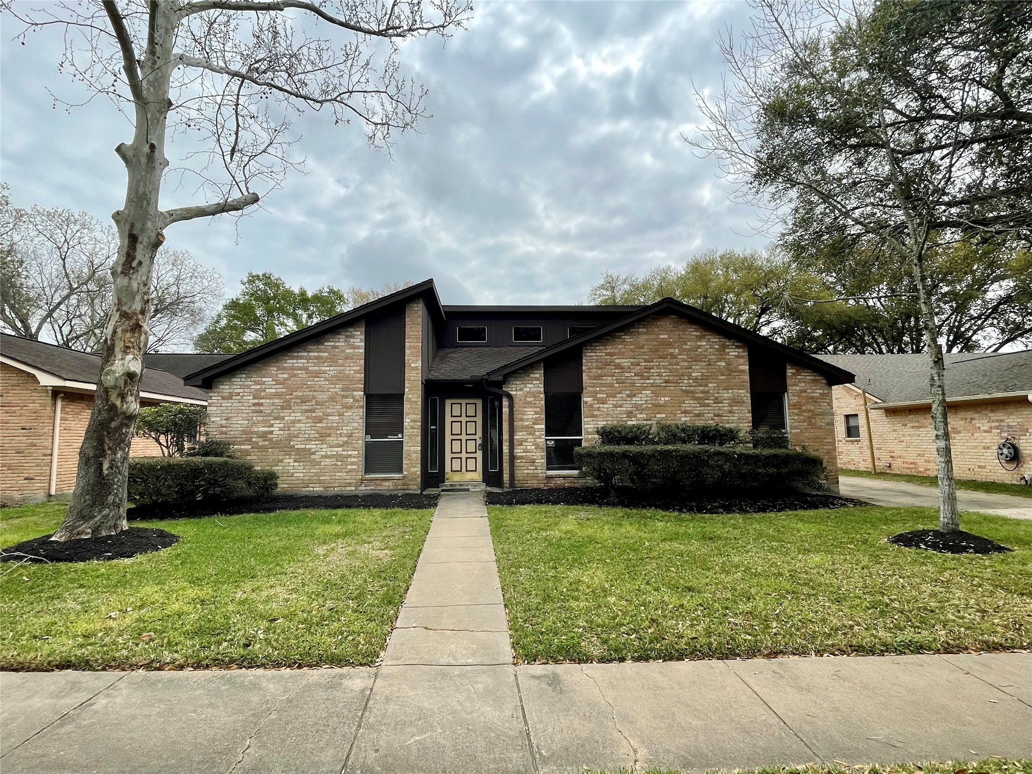 21327 Park Tree Lane Property Photo 1