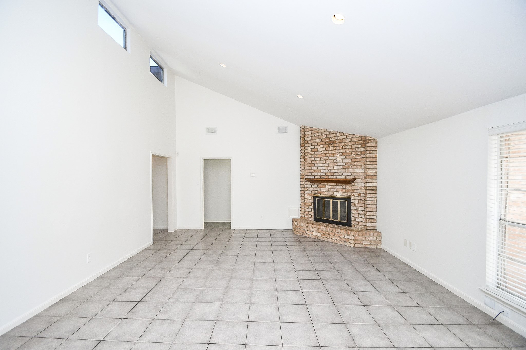 21327 Park Tree Lane Property Photo 8