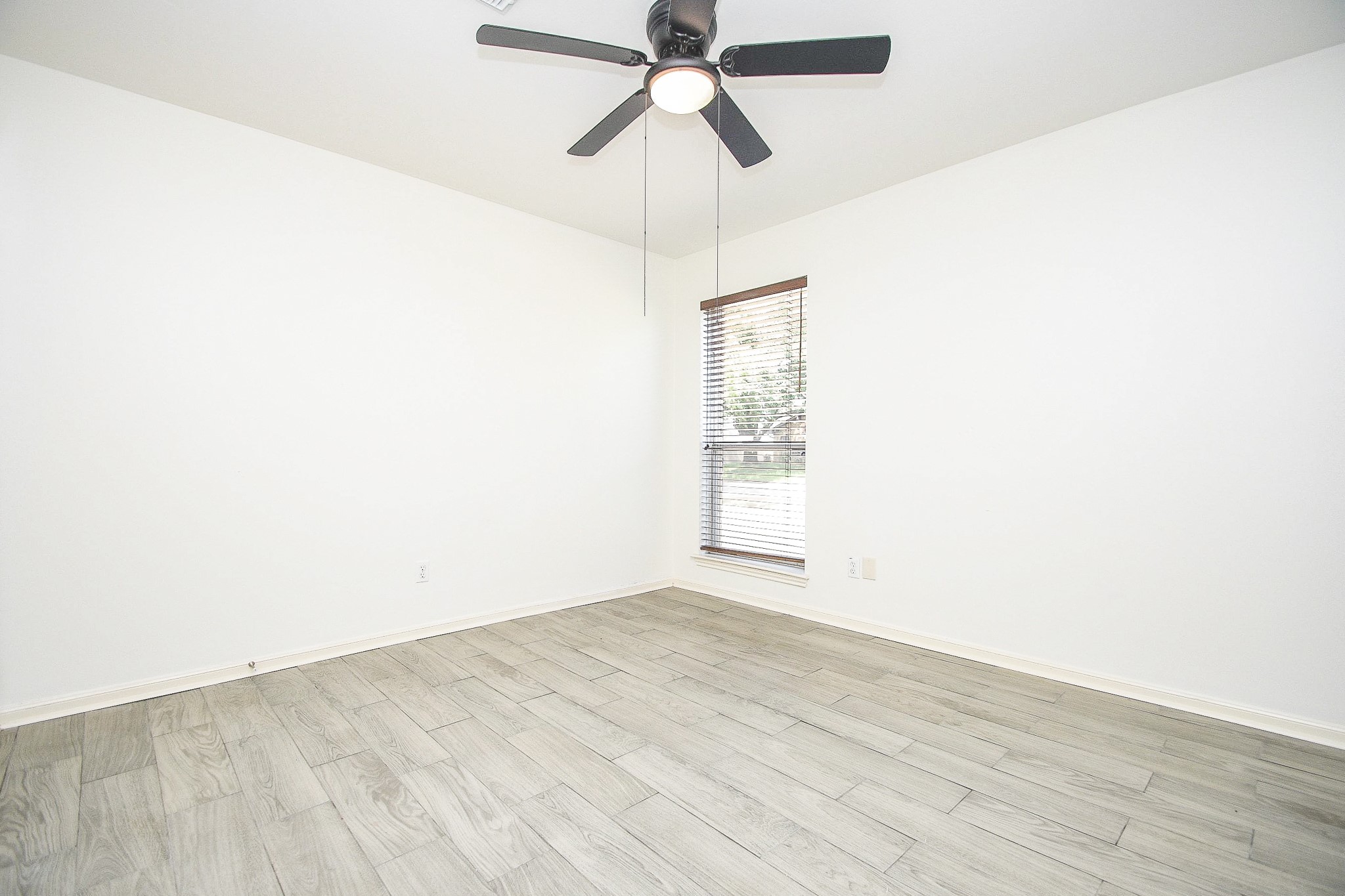 21327 Park Tree Lane Property Photo 16