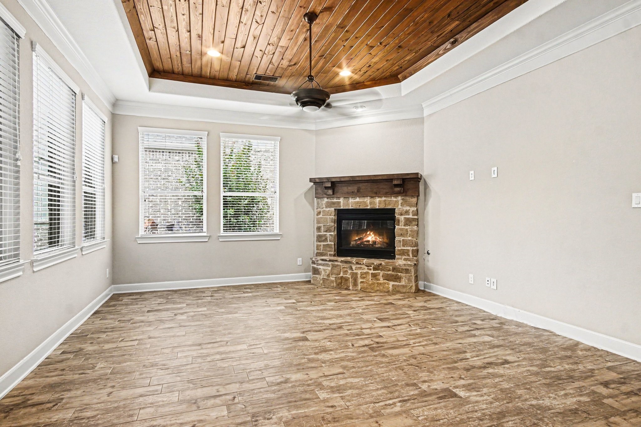 9958 Beautyberry Property Photo 7