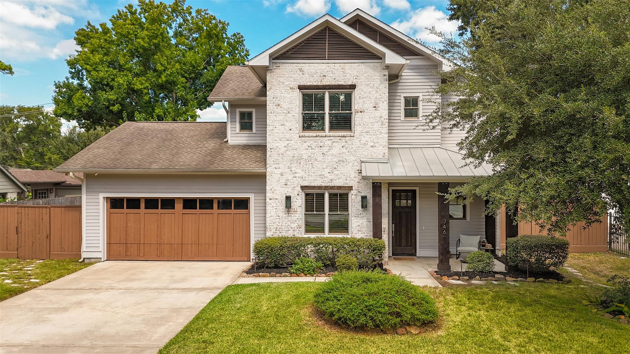 746 W 42nd Street, Houston Tx 77018 Property Photo 1