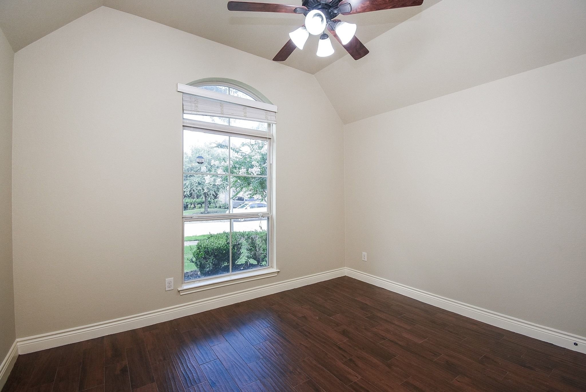 17514 Woodfalls Lane Property Photo 17