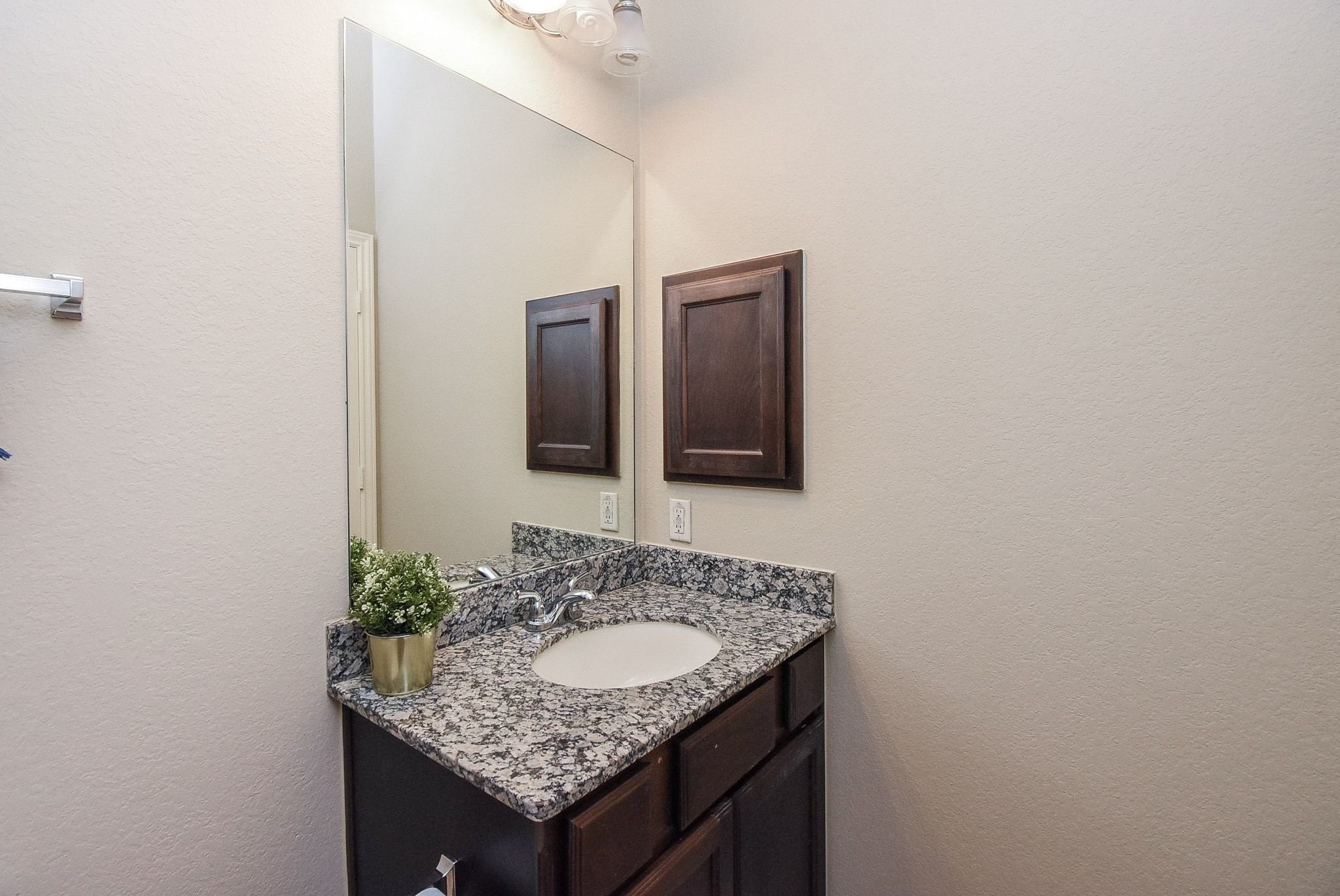 17514 Woodfalls Lane Property Photo 20