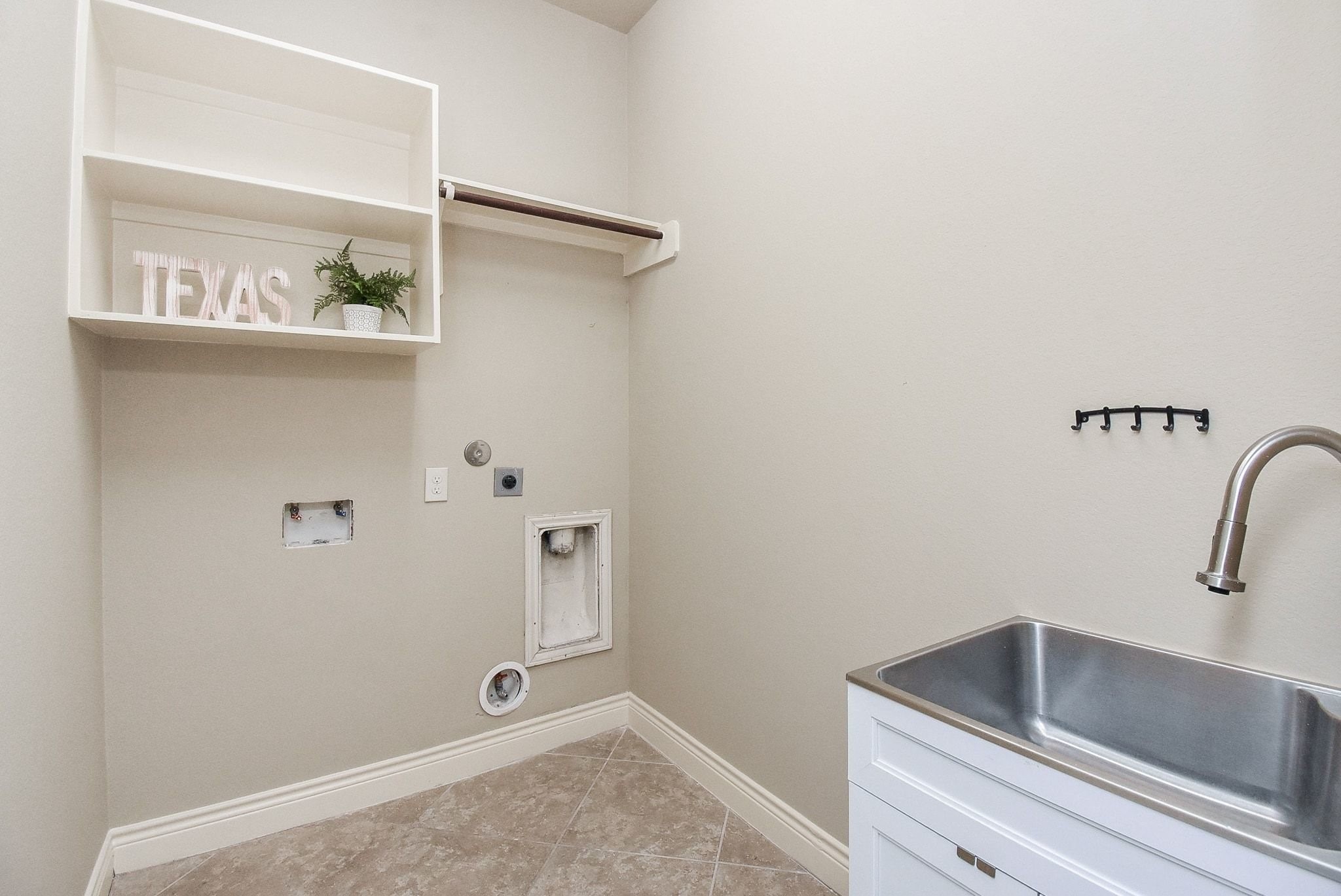 17514 Woodfalls Lane Property Photo 21