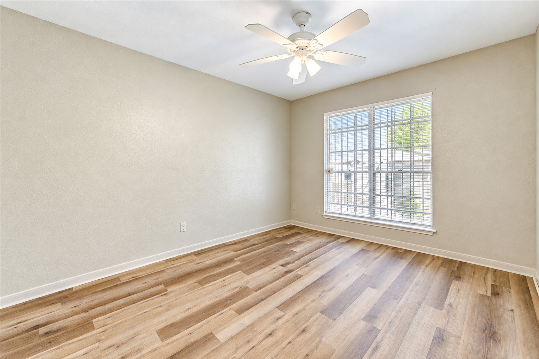 6606 De Moss Drive 1201 Property Photo 19