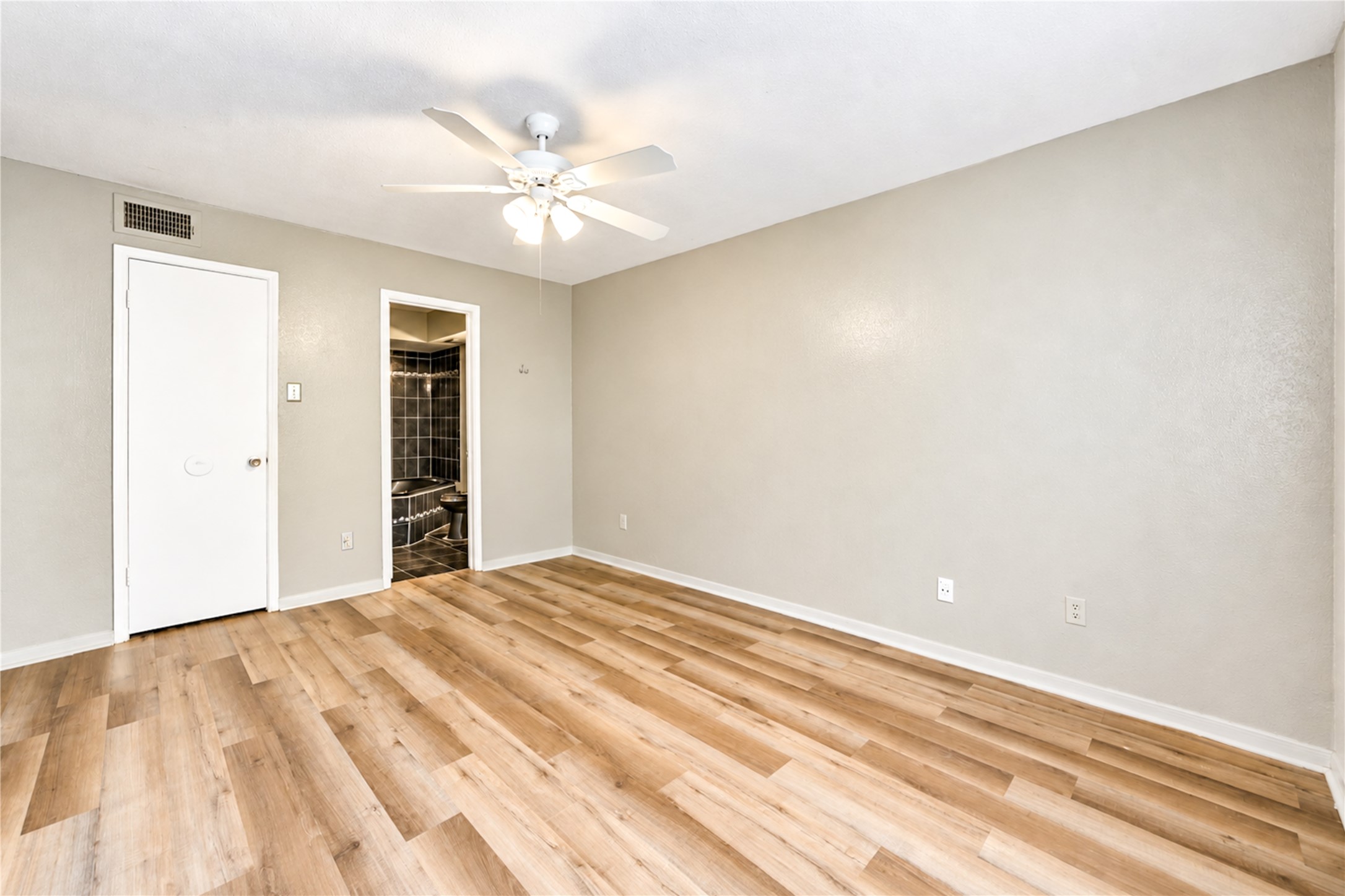 6606 De Moss Drive 1201 Property Photo 32
